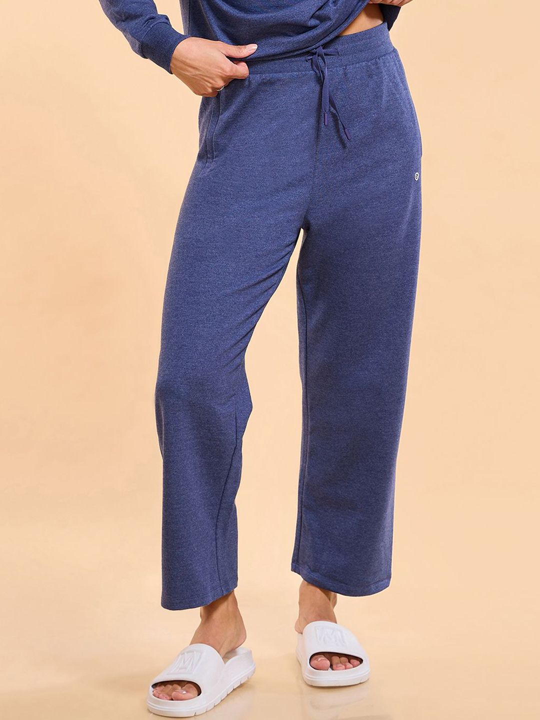 Buy Enamor Essentials Mid Rise Relaxed Fit Ankle Length Fur Back Cozy Pant E405 -  - Apparel for Women