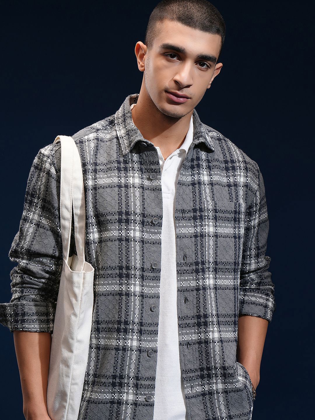 HIGHLANDER Men Opaque Checked Casual Relaxed Fit Shirt