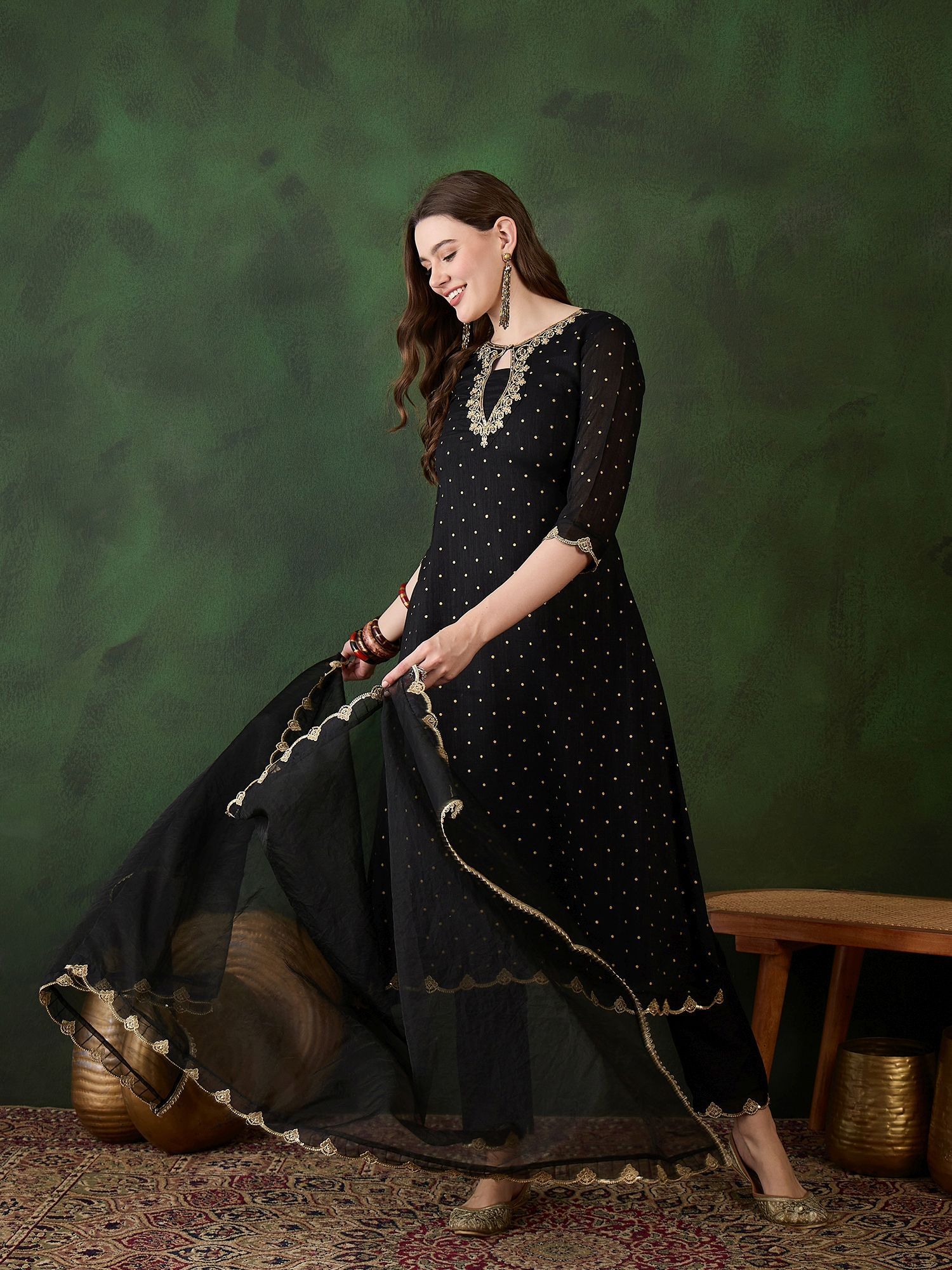 Floral Printed Embroidered Sequinned Keyhole Neck Kurta With Trouser And Dupatta 4