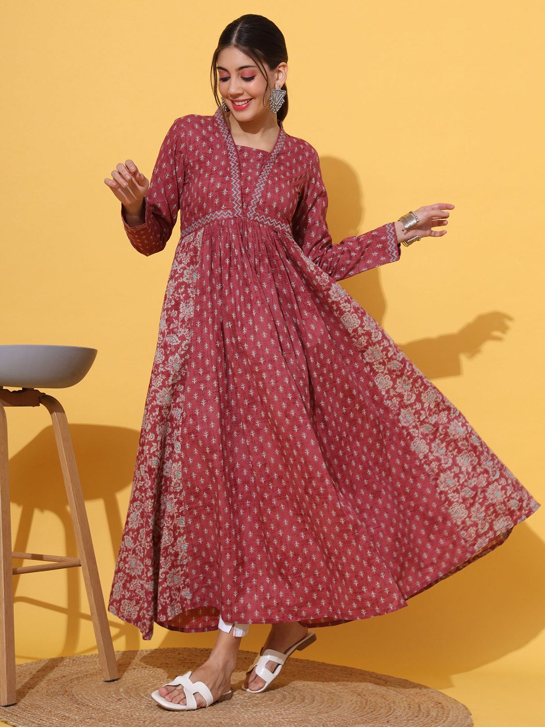 Vbuyz Floral Printed Square Neck Long Sleeves Empire Pure Cotton Anarkali Kurta