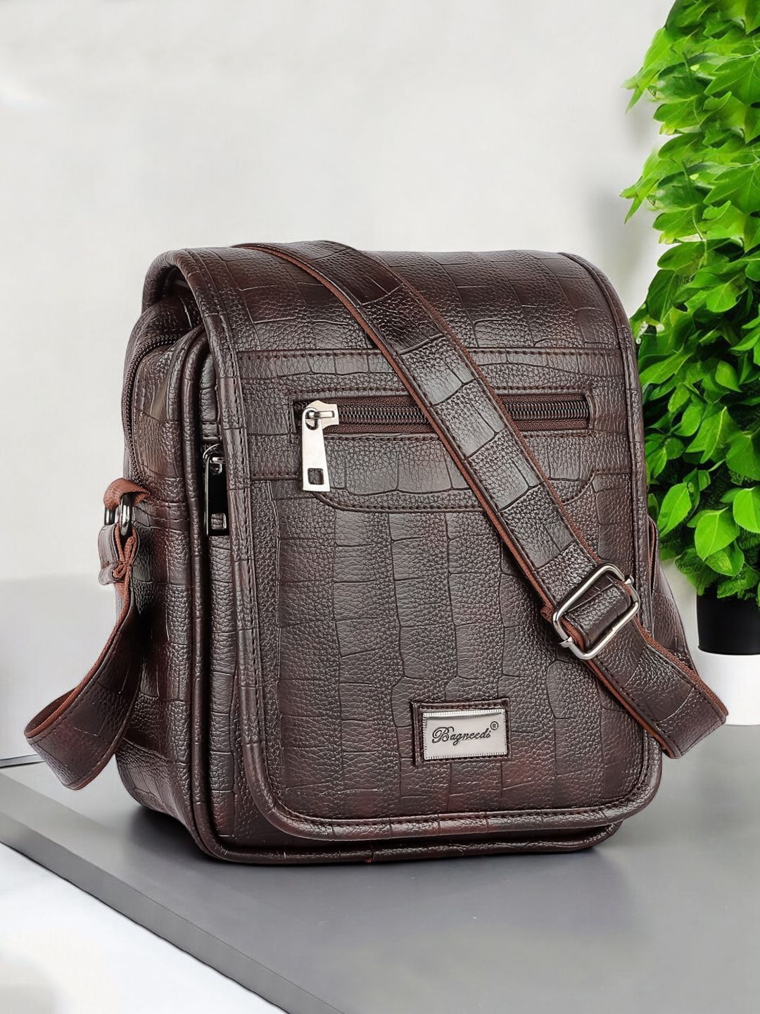bagneeds Unisex Textured Messenger Bag