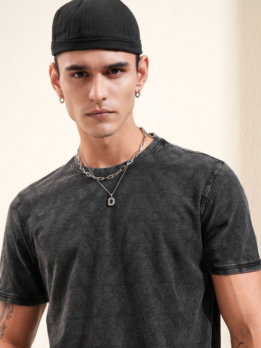 HIGHLANDER Men Self Design Round Neck Cotton T-shirt