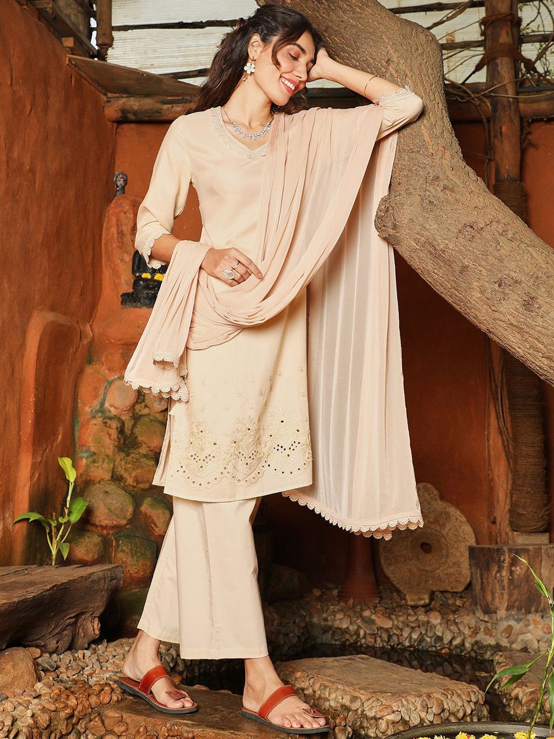 QISSA Kurta Trouser Set