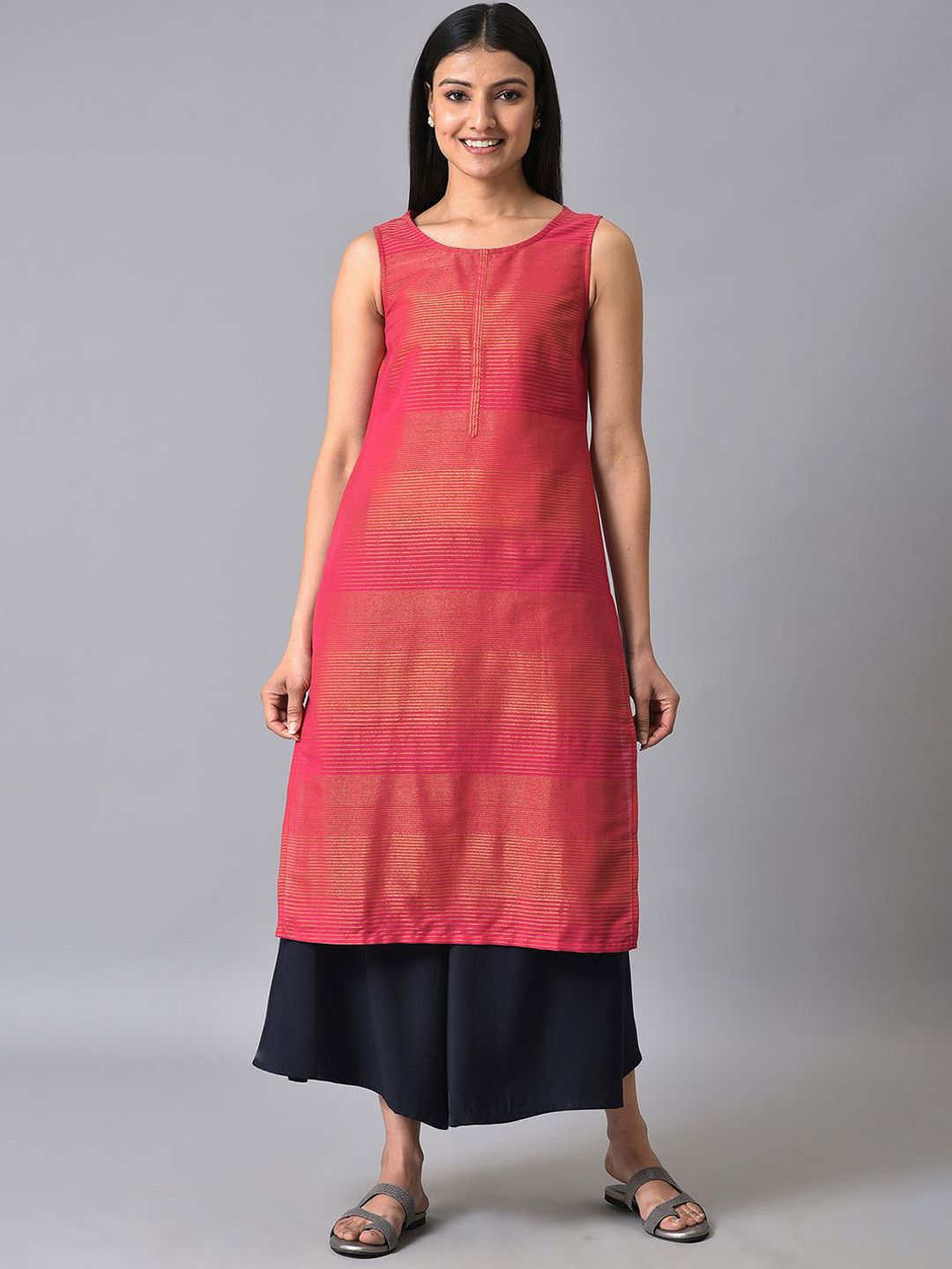 AURELIA Women Striped Thread Work Kurta