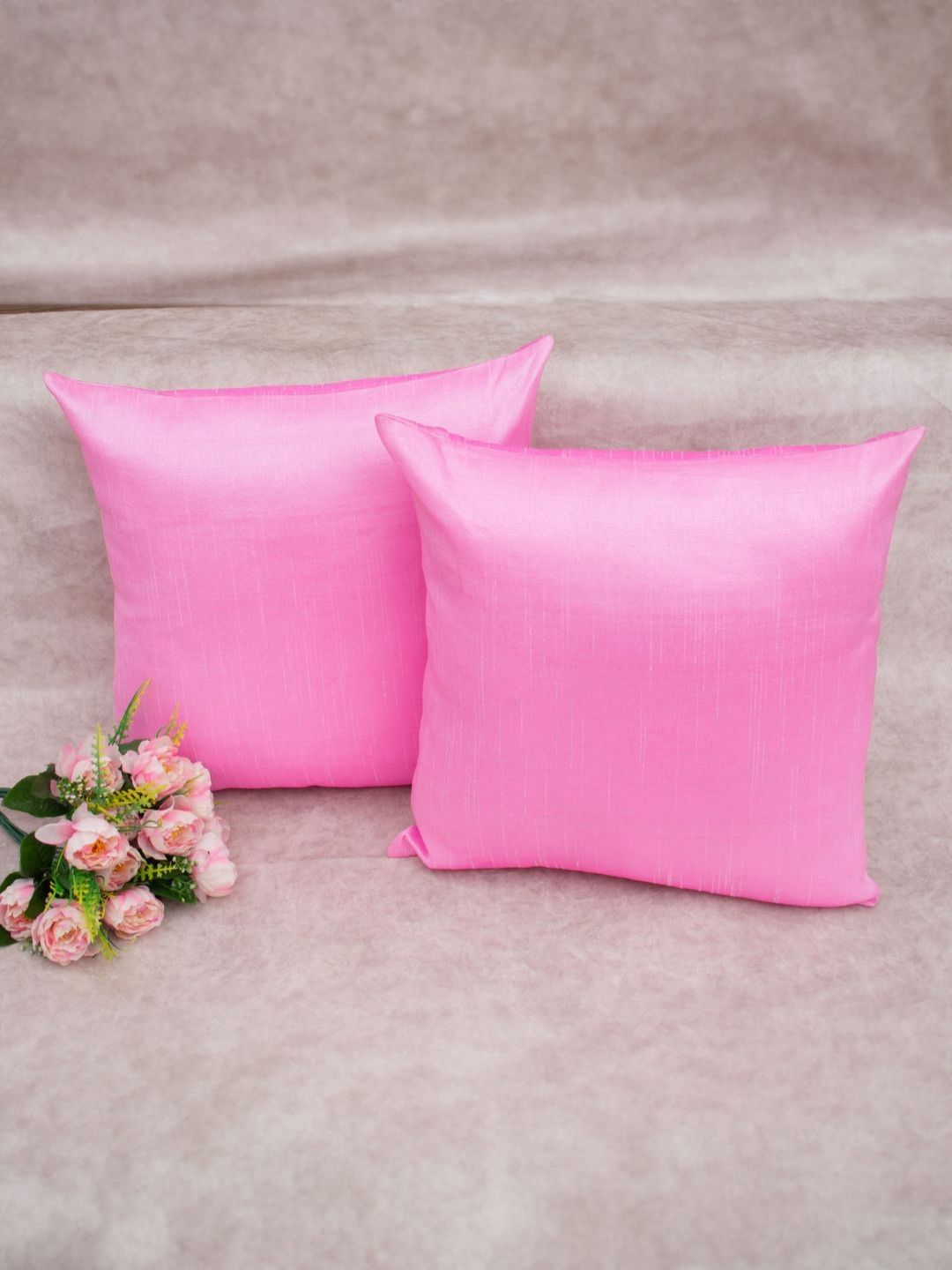 RoyalDeco Pink Set of 2 Square Cushion Covers