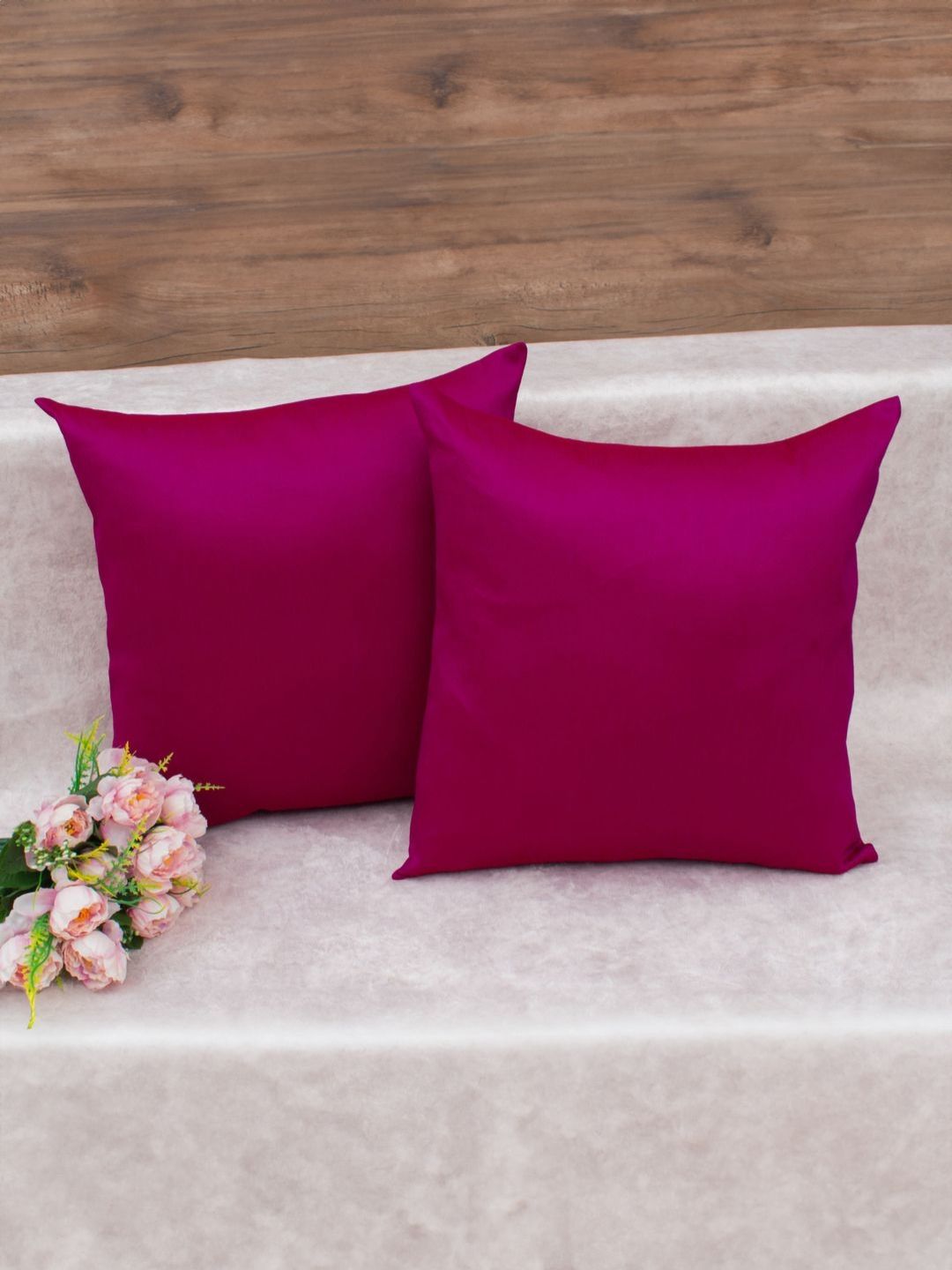 RoyalDeco Magenta Set of 2 Square Cushion Covers