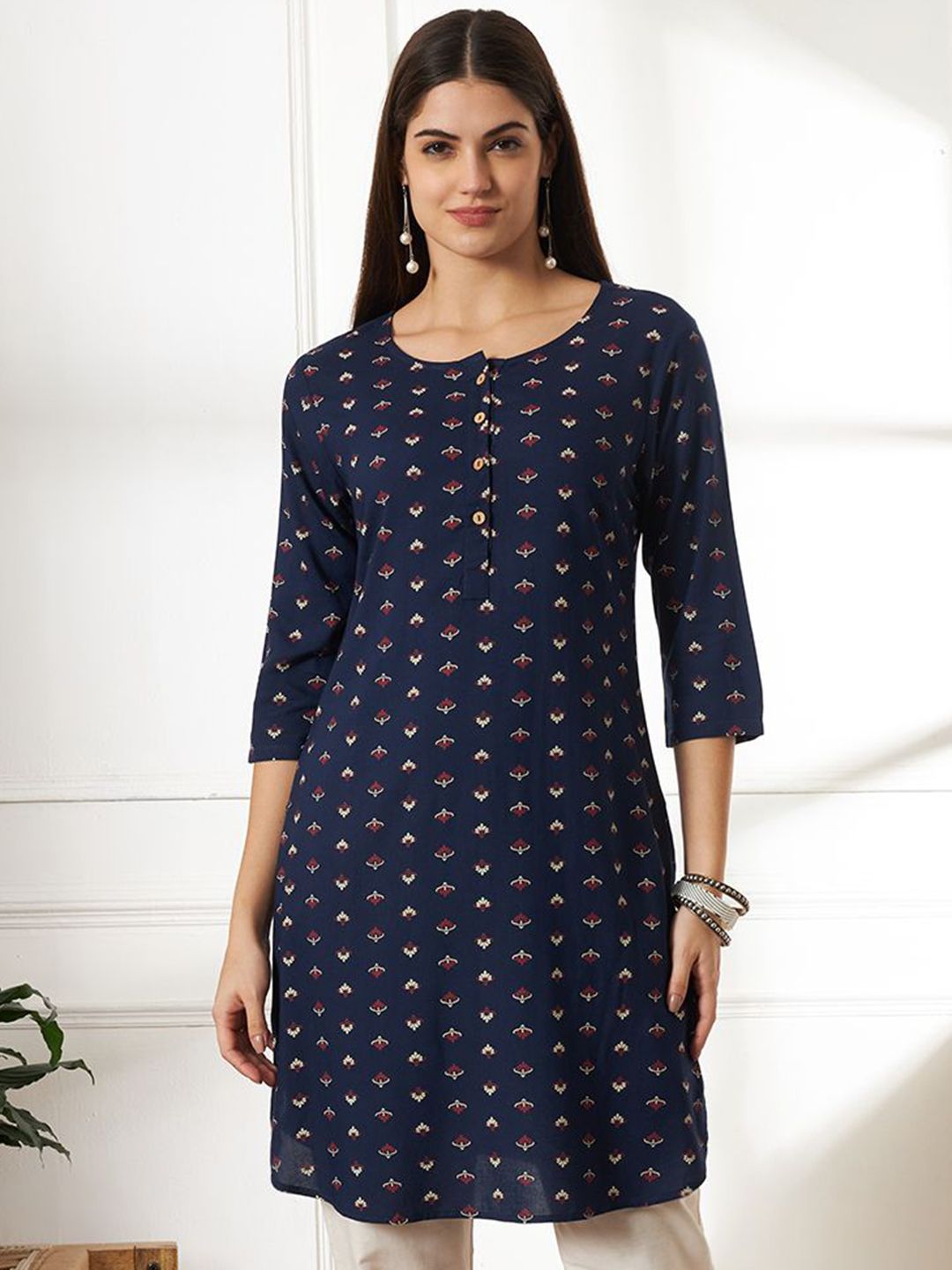 Anouk Rustic Floral Printed Round Neck Three-Quarter Sleeves Regular Straight Kurta