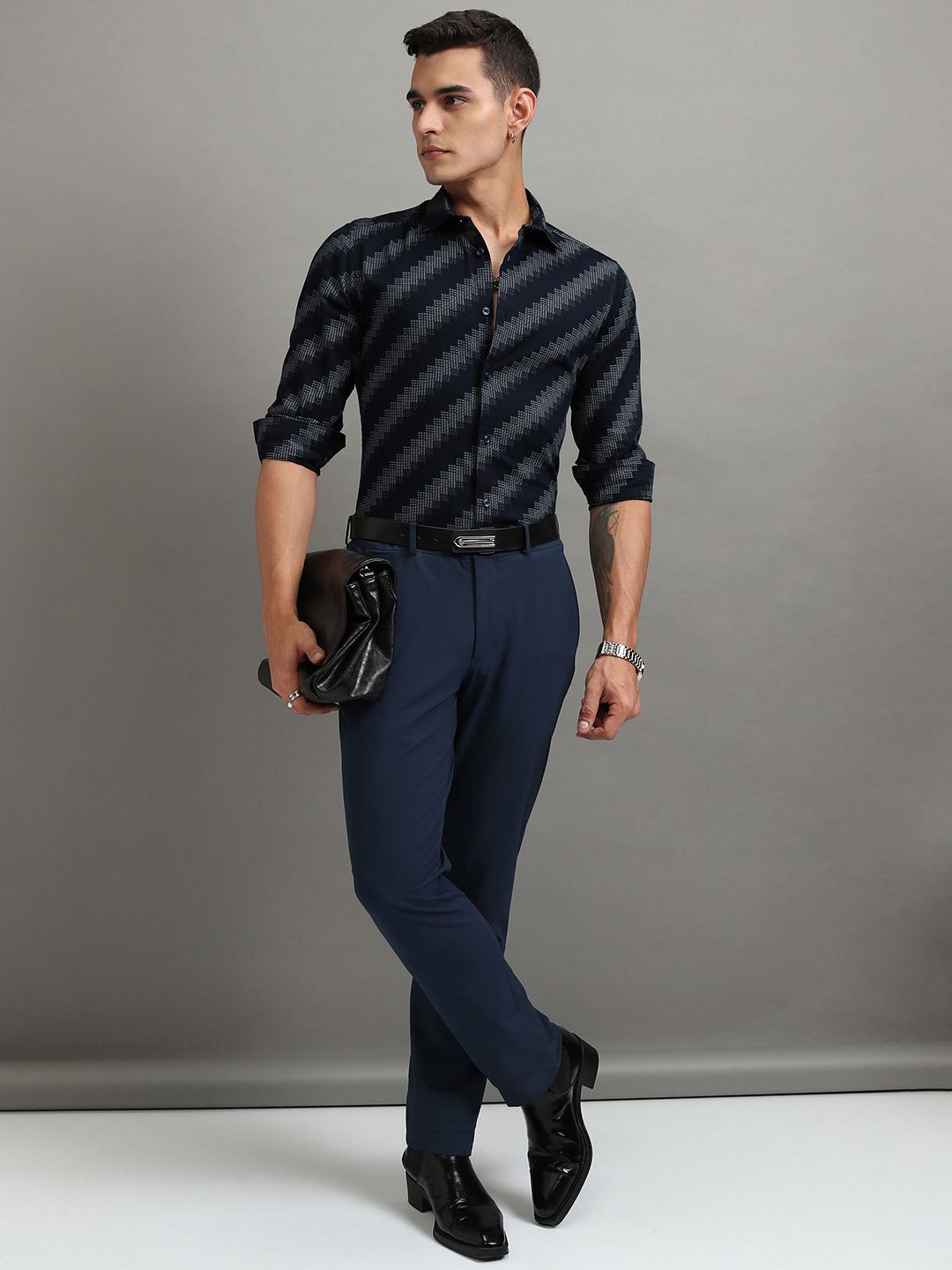 HIGHLANDER Men Dobby Textured Printed Occasion Slim Fit Shirt