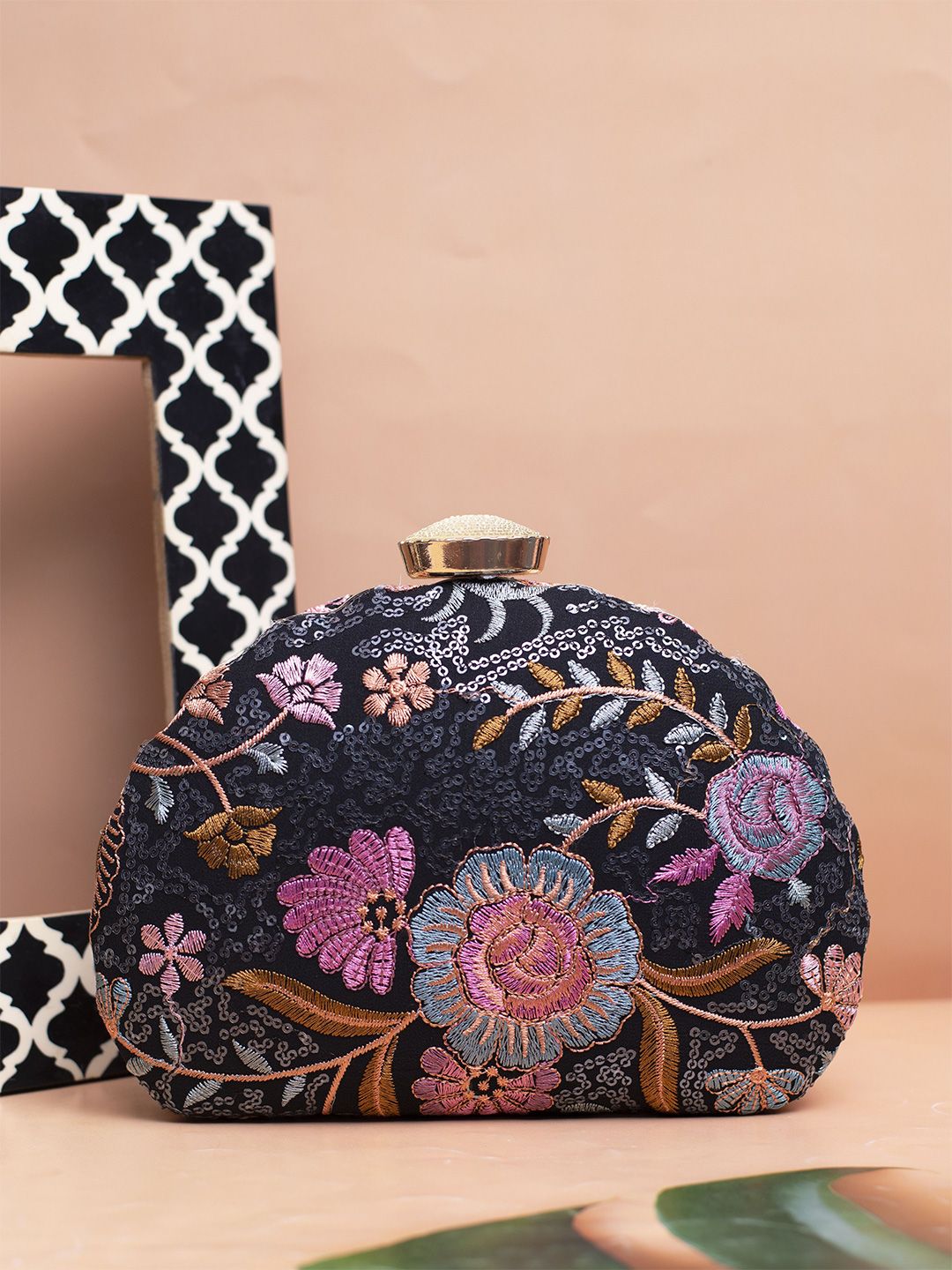 ARTKLIM Embroidered Thread Work Box Clutch