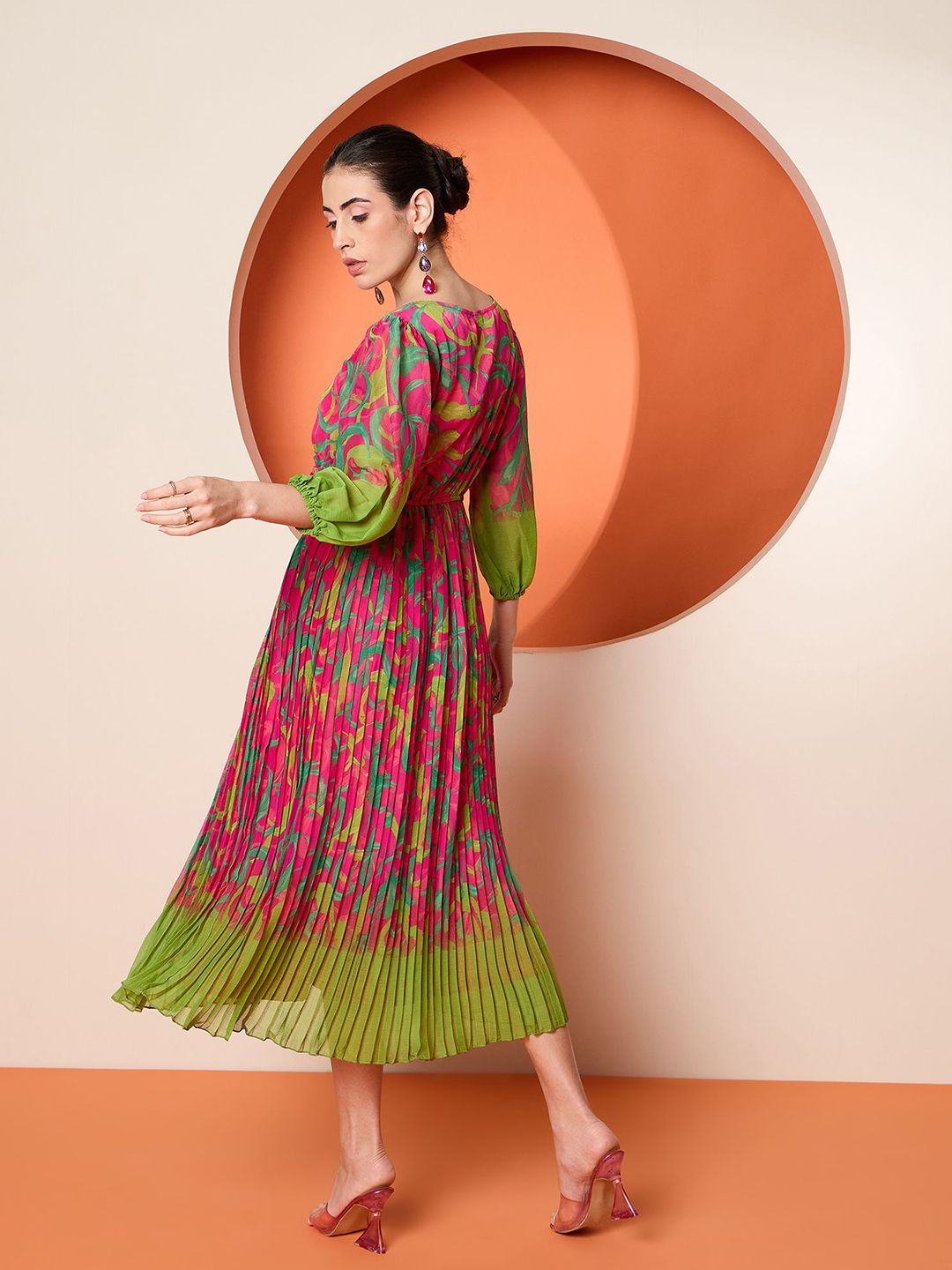 Women Floral Printed Fit & Flare Pleated Midi Dress 4