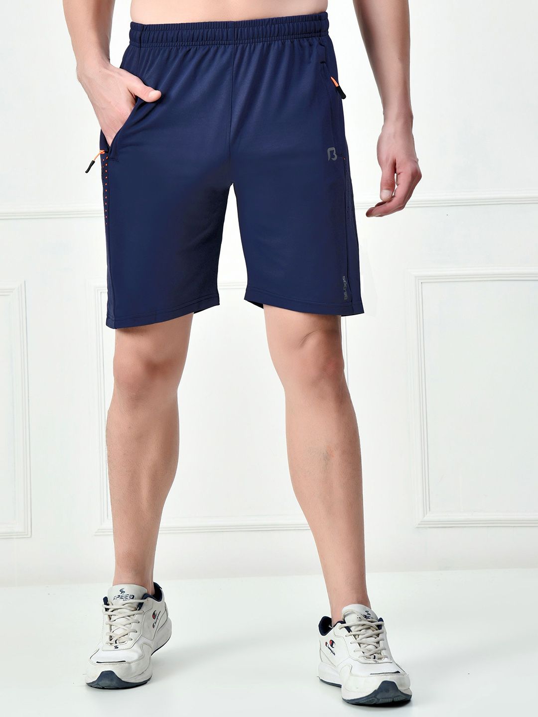 Bildos Men Casual Mid-Rise Shorts