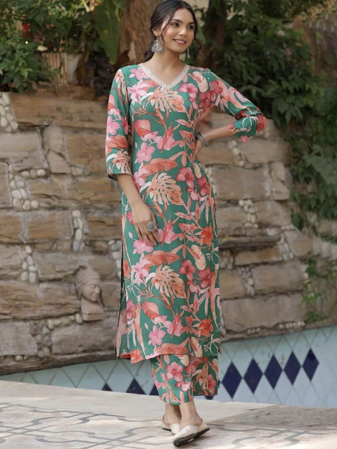 TRAHIMAM Floral Printed V-Neck Regular Kurta With Trousers