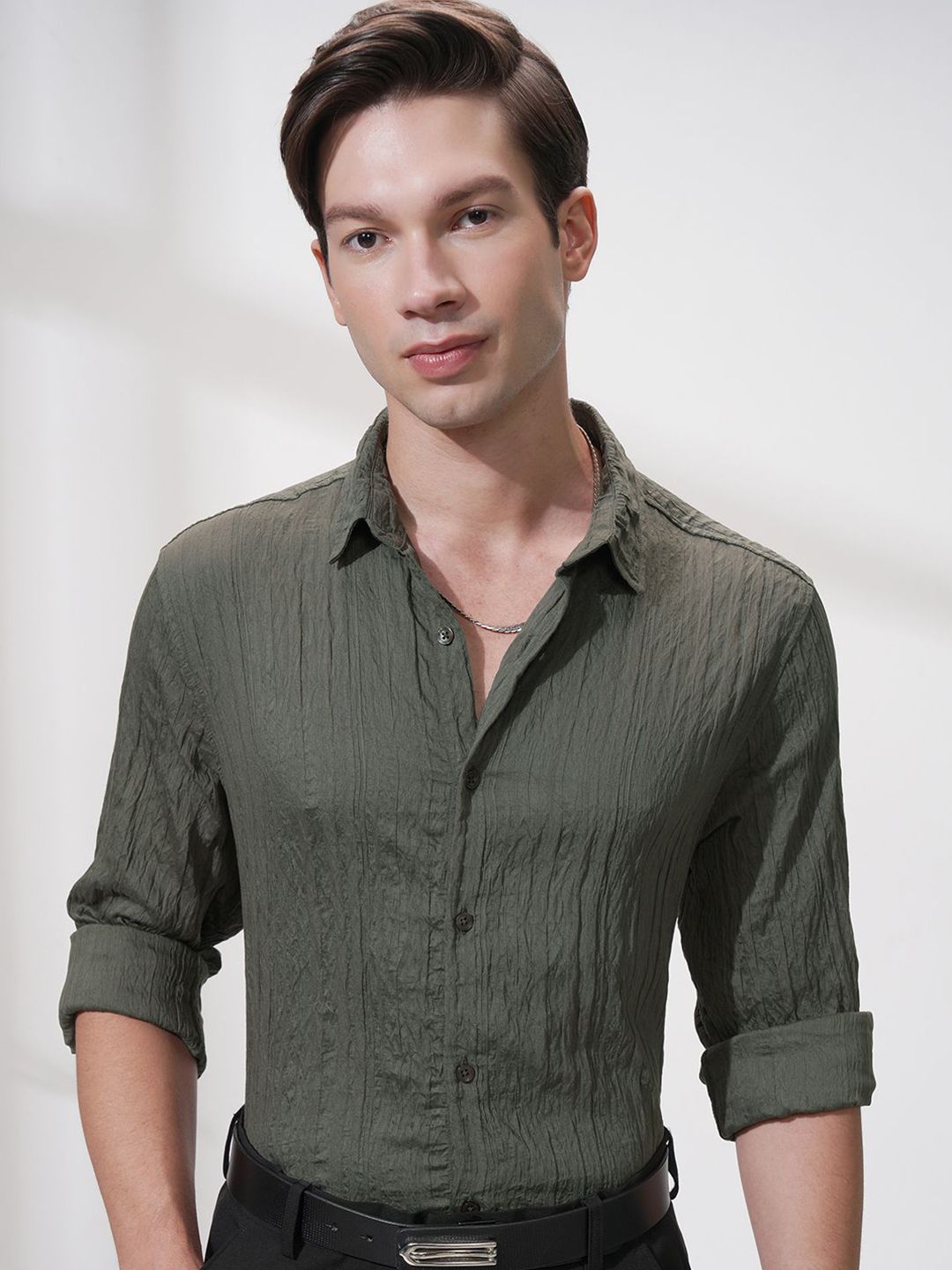 HIGHLANDER Men Comfort Slim Fit Opaque Striped Party Shirt