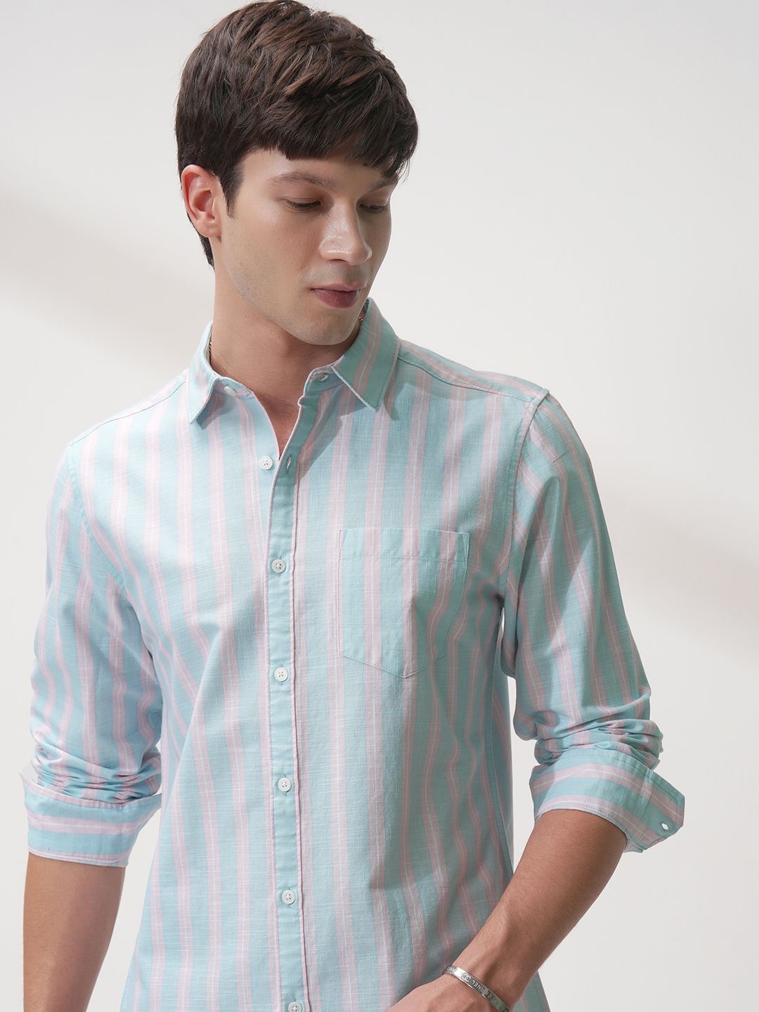 HIGHLANDER Men Comfort Spread Collar Cotton Striped Casual Shirt