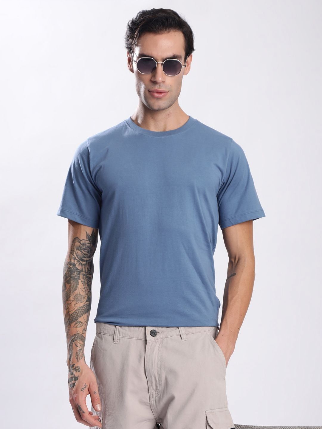 IVOC Men Solid Round Neck Cotton T-shirt