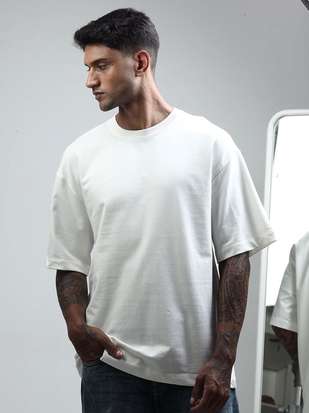 SHOWKEY Men Solid Round Neck Cotton Oversized T-shirt