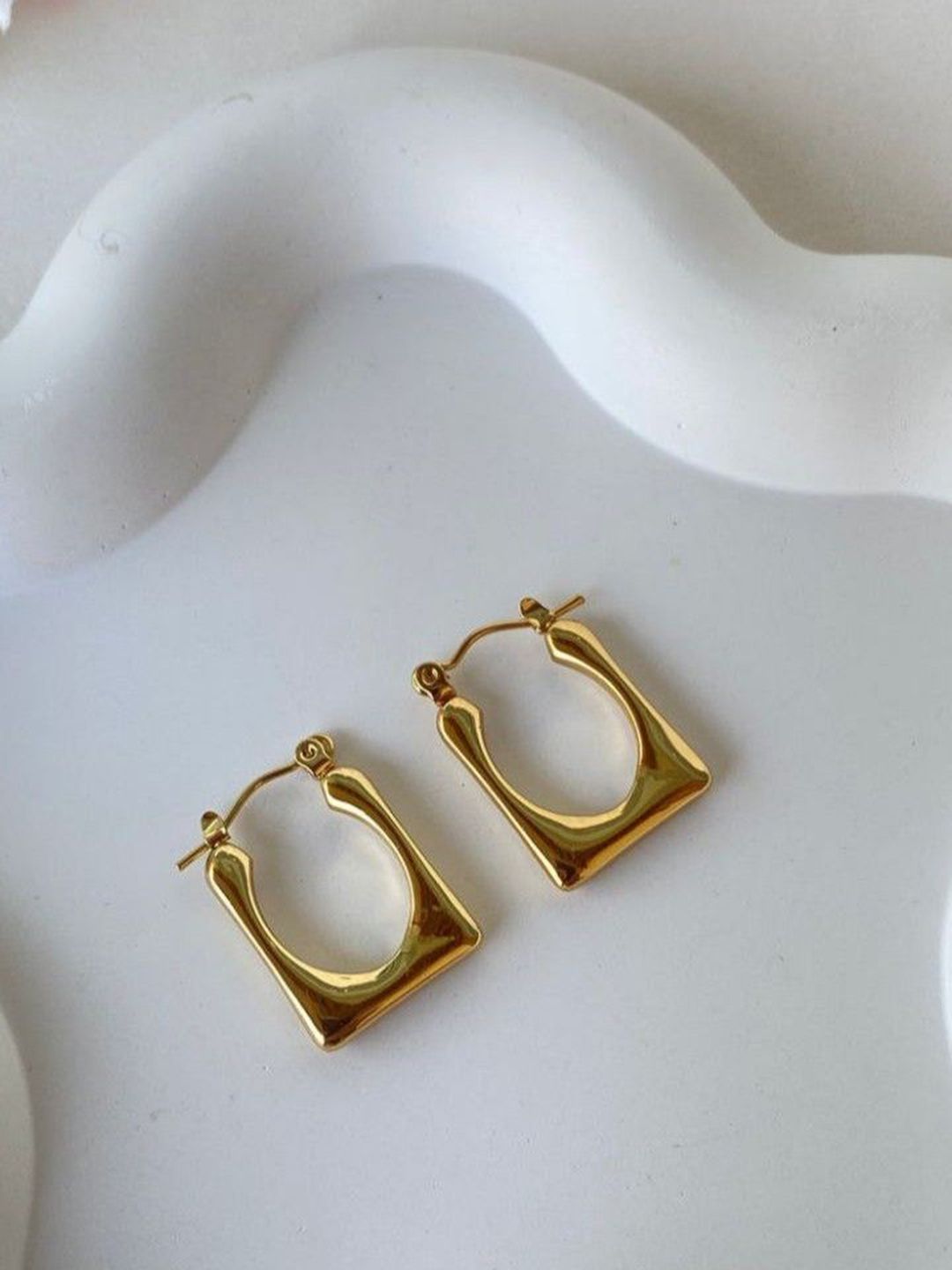 JEWILLEY Stainless Steel Gold-Plated Square Shaped Anti Tarnish Hoop Earrings