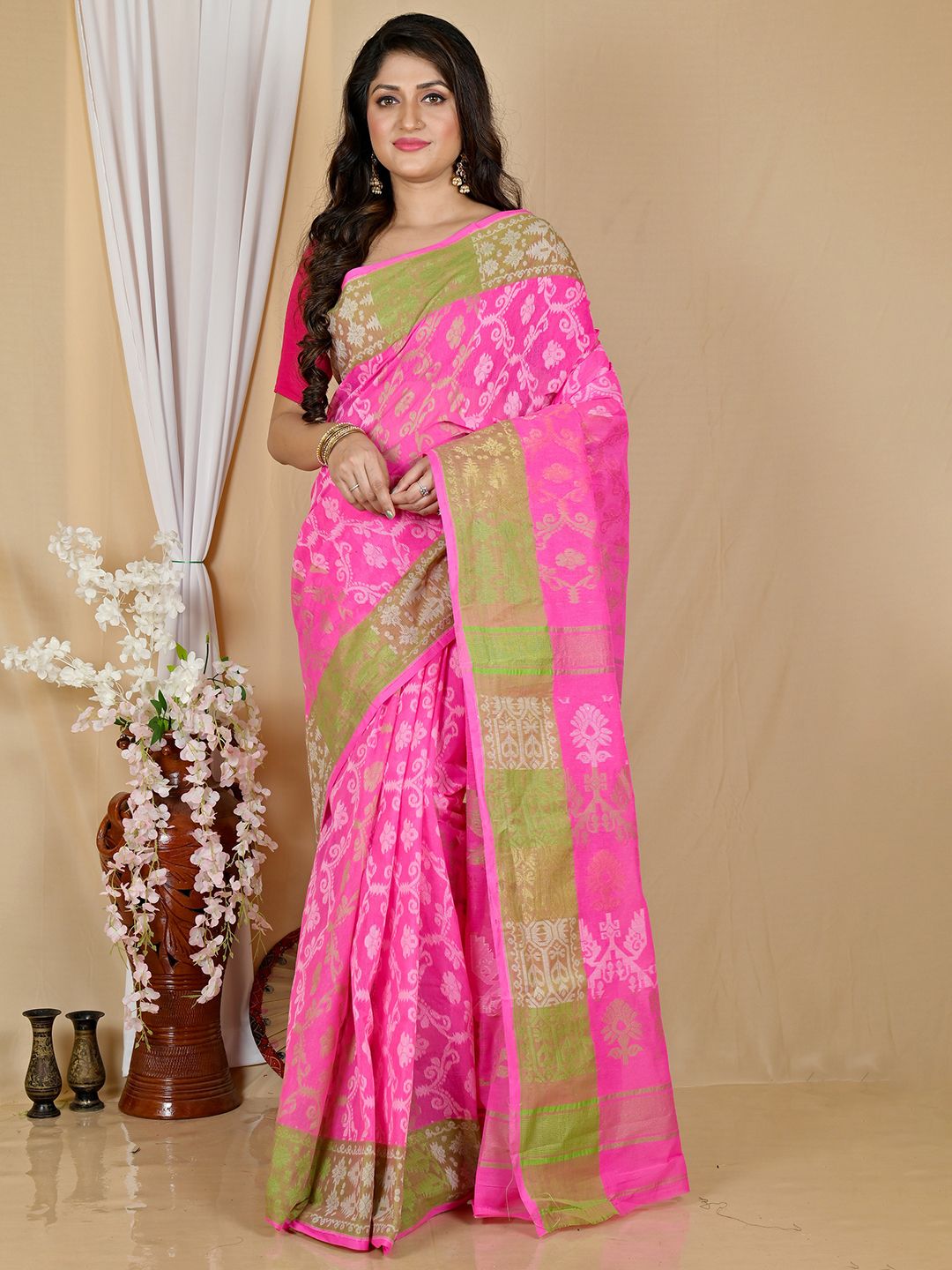 DipDiya Floral Zari Pure Cotton Taant Saree