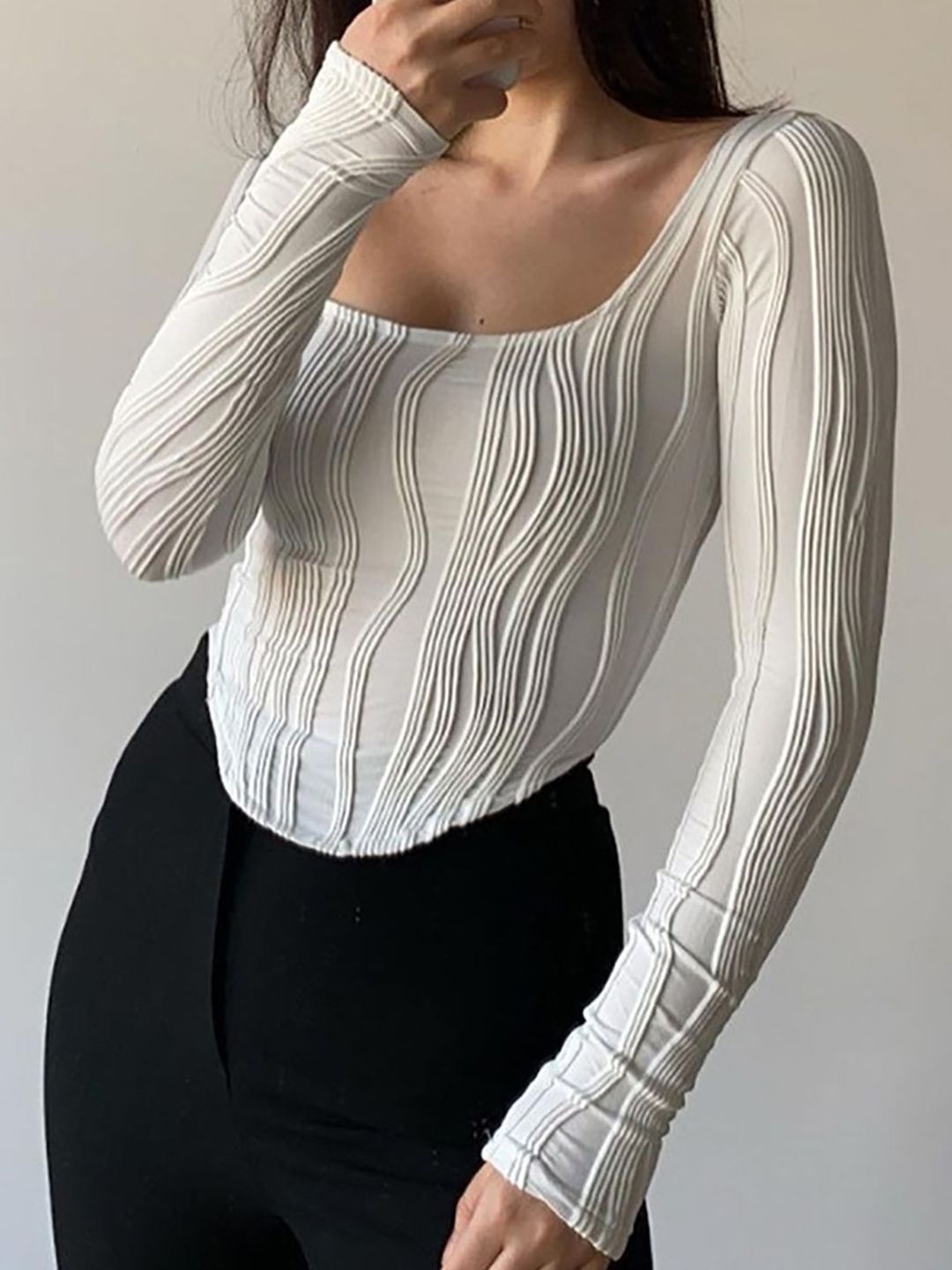 Women Solid Scoop Neck Top 3