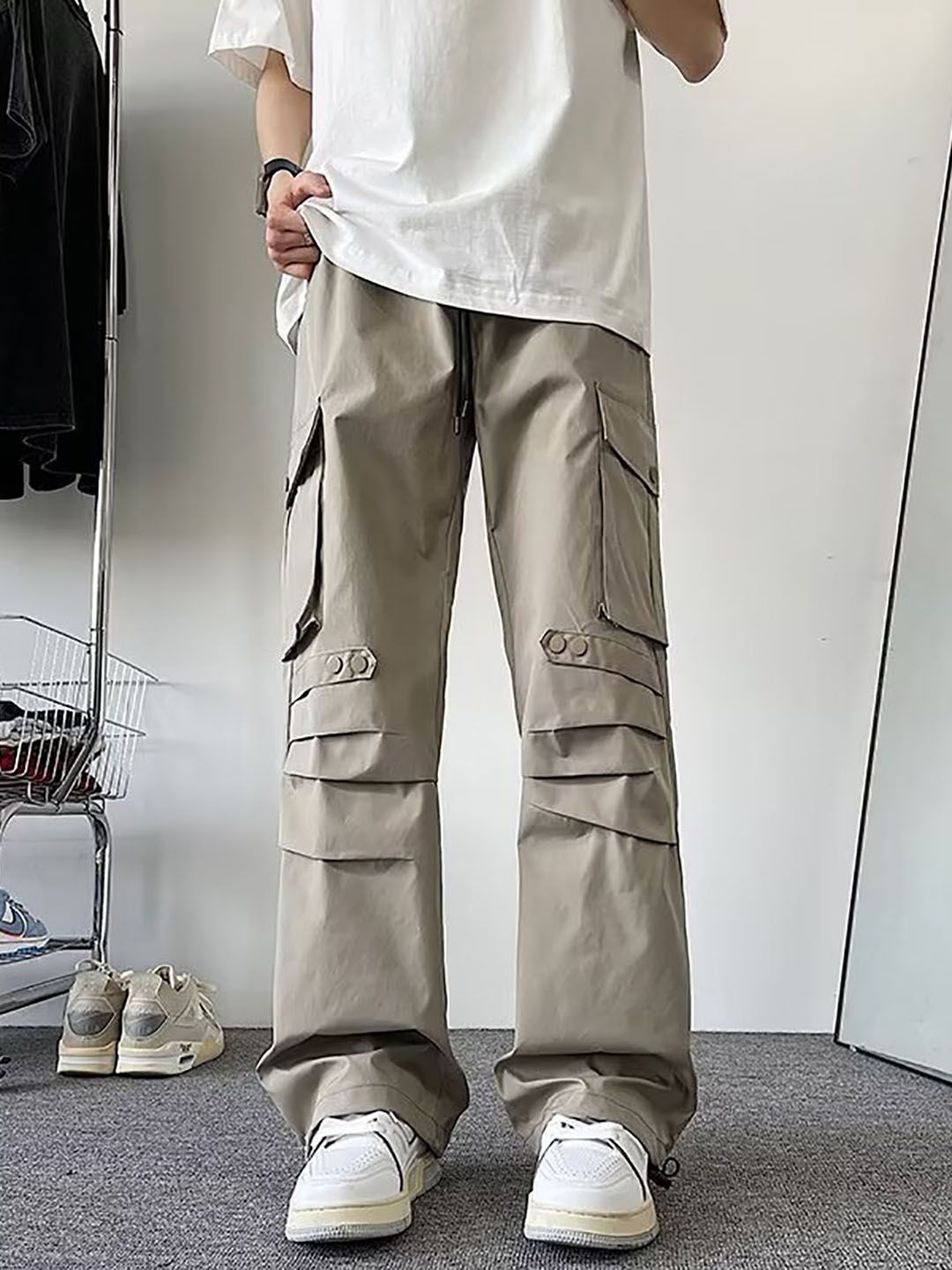 StyleCast x Revolte Men Loose Fit Easy Wash Cargos Trousers