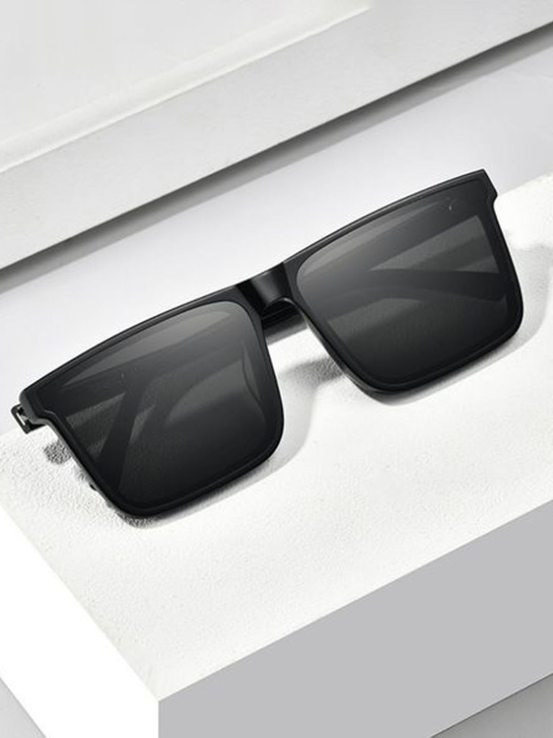 SPADEACES Men Square Sunglasses with Polarised Lens SP Vienna Black