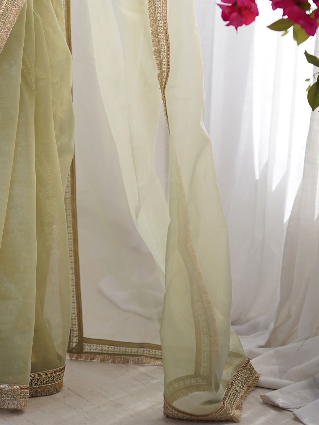 Women Net Embellished Party Wear Saree 5