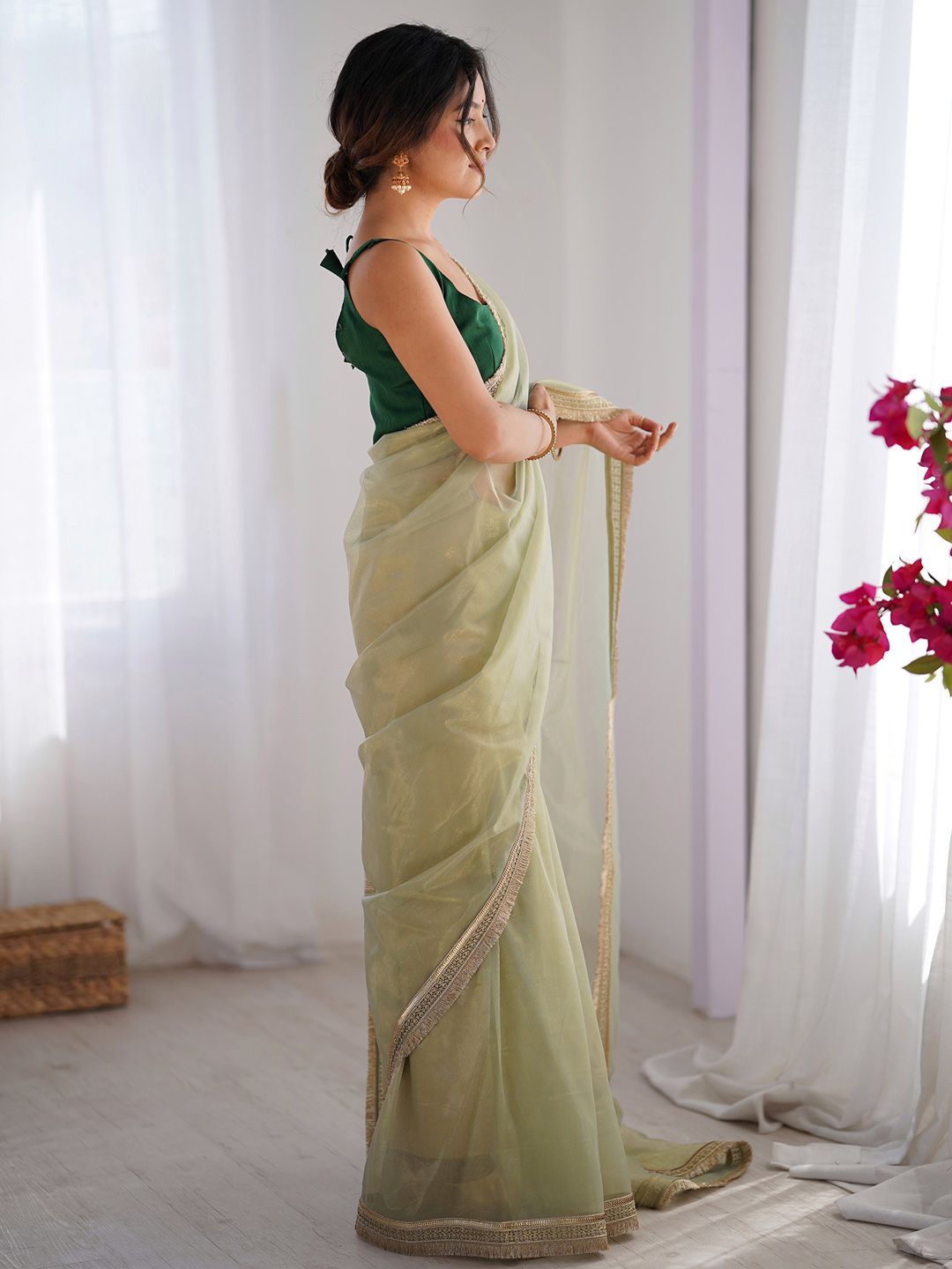 Women Net Embellished Party Wear Saree 2