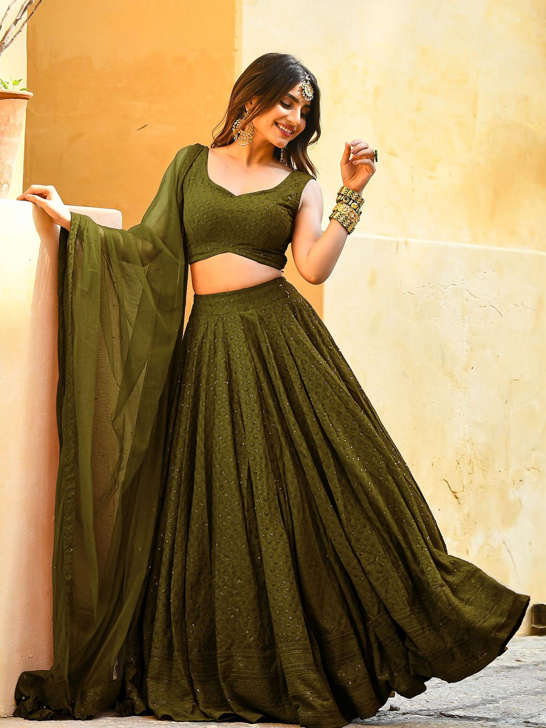 ETHNIC PLUS Sequinned Embroidered Lehenga Choli With Dupatta