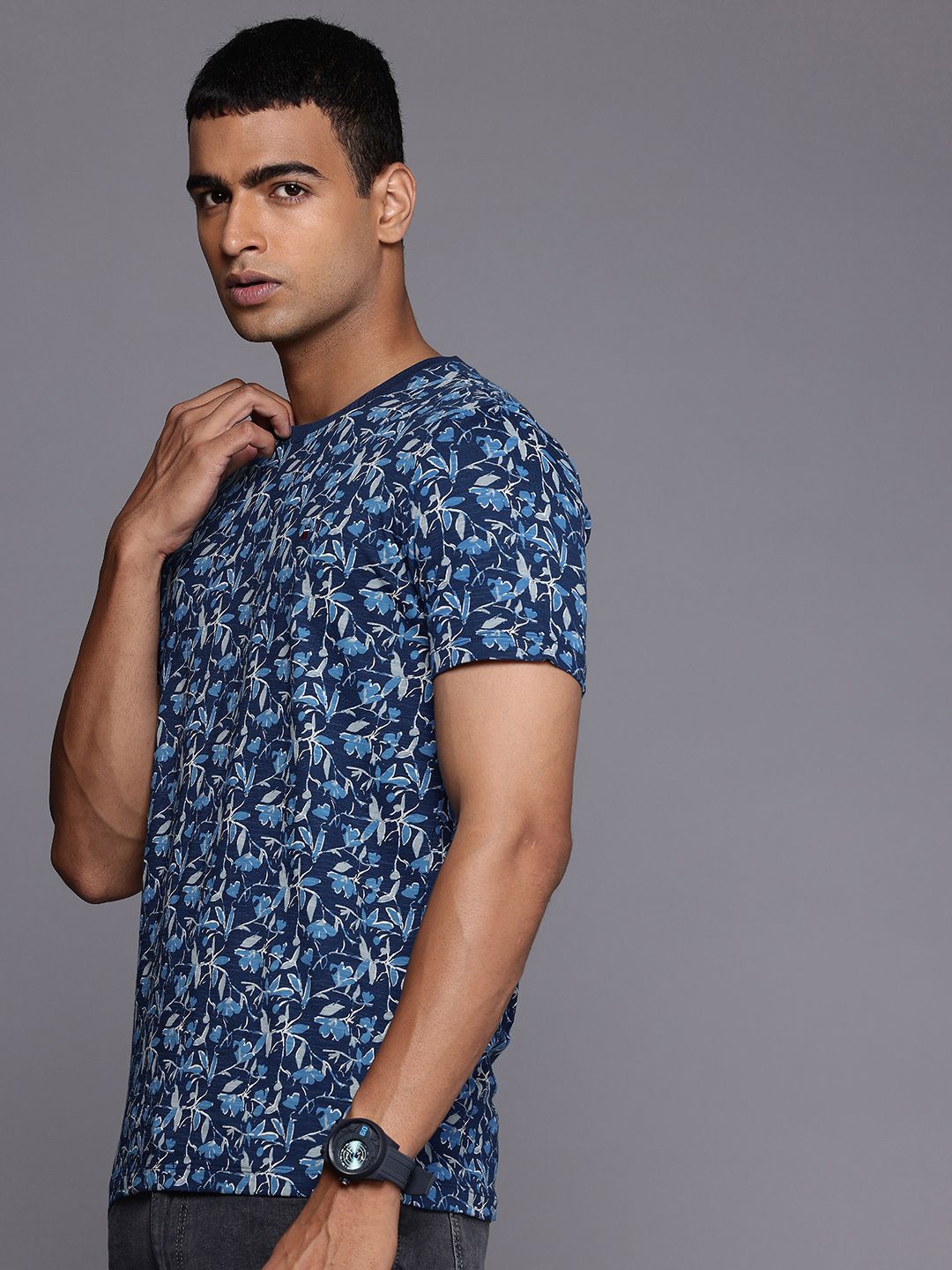 Louis Philippe Jeans Slim Fit Tropical Printed Pure Cotton T-shirt
