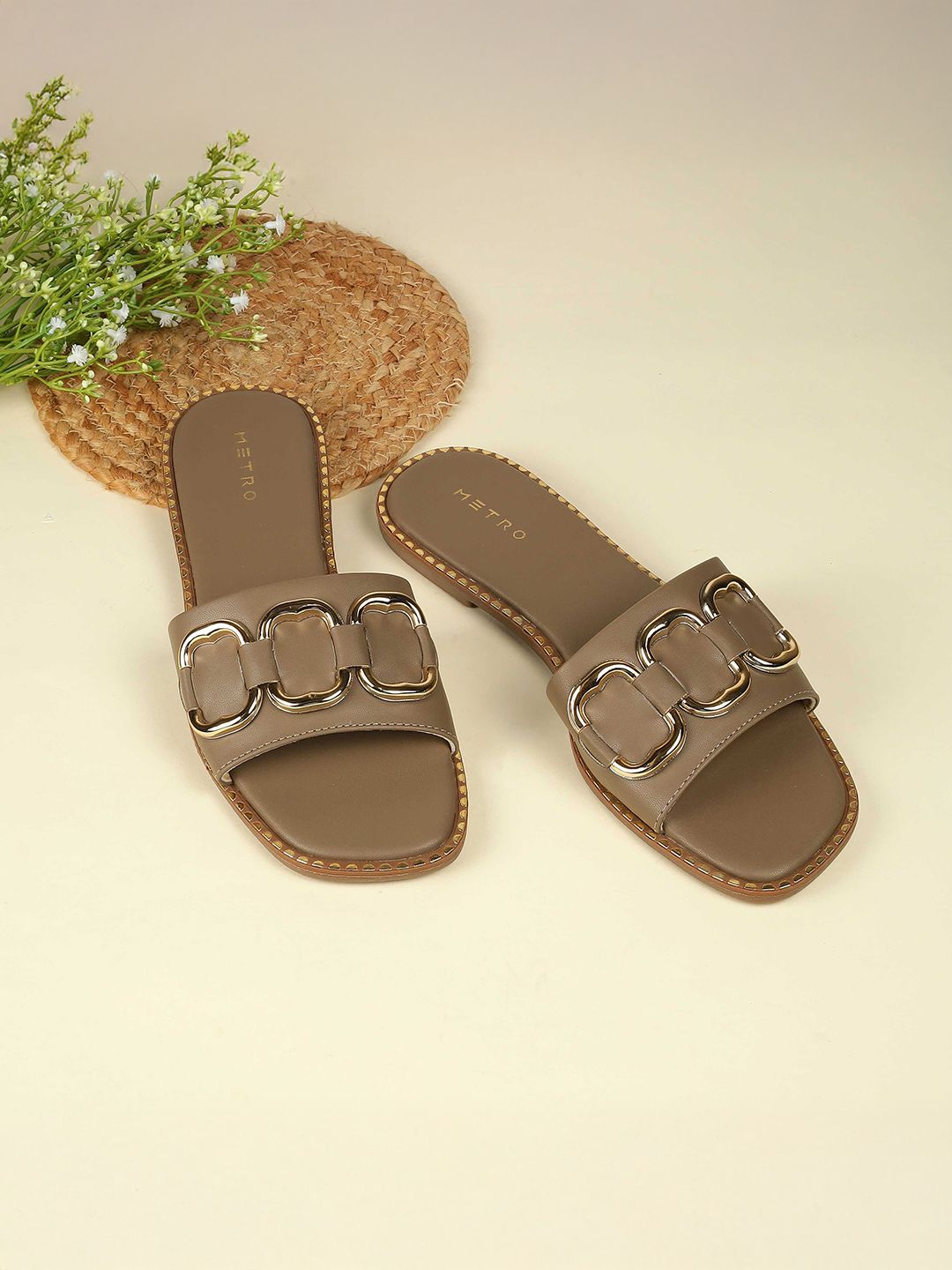 Metro Women One Toe Flats