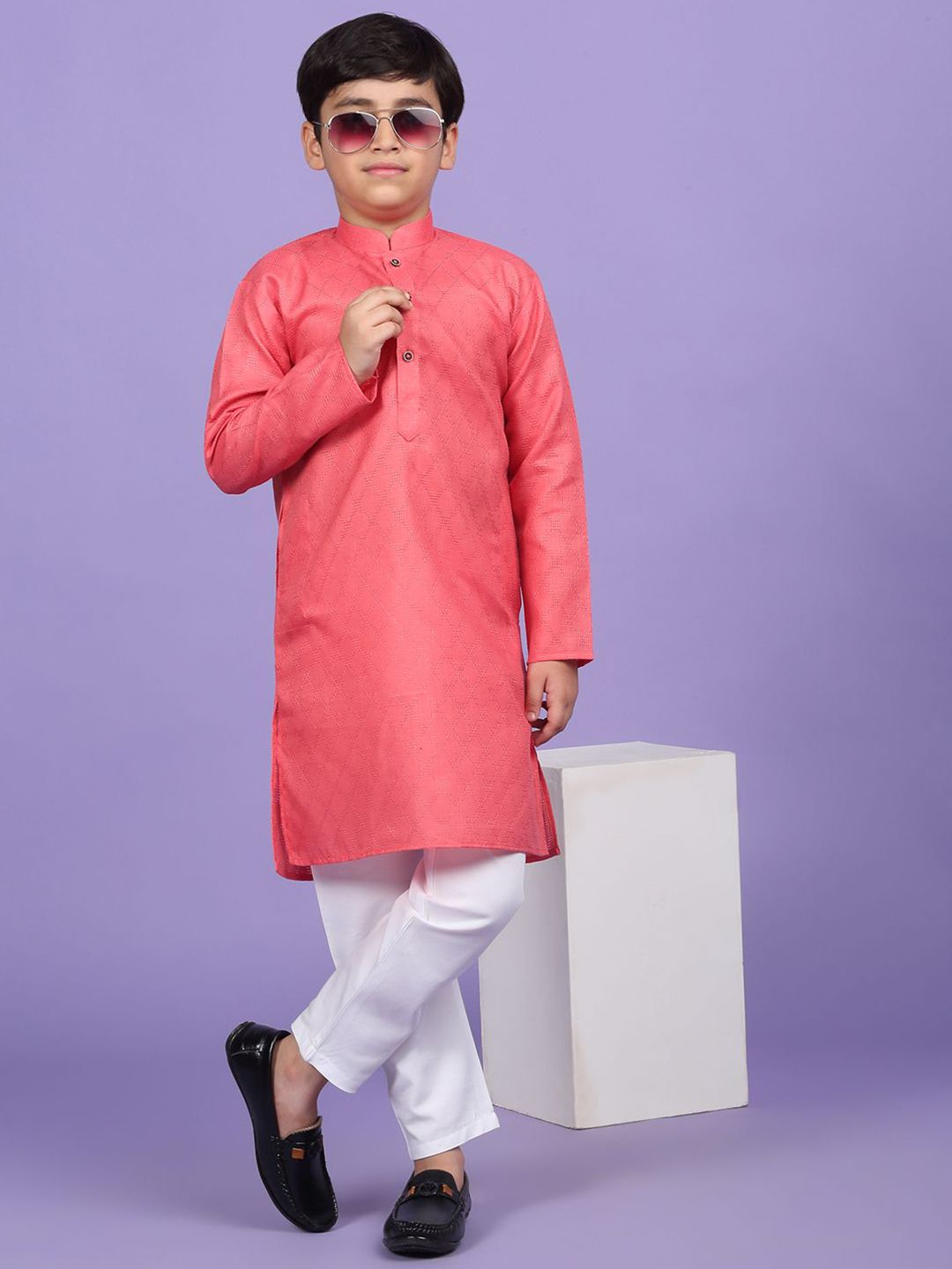 KRAFT INDIA Boys Geometric Woven Design Mandarin Collar Straight Kurta