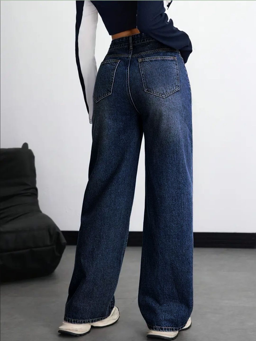 Women High-Rise Baggy Fit Jeans 2