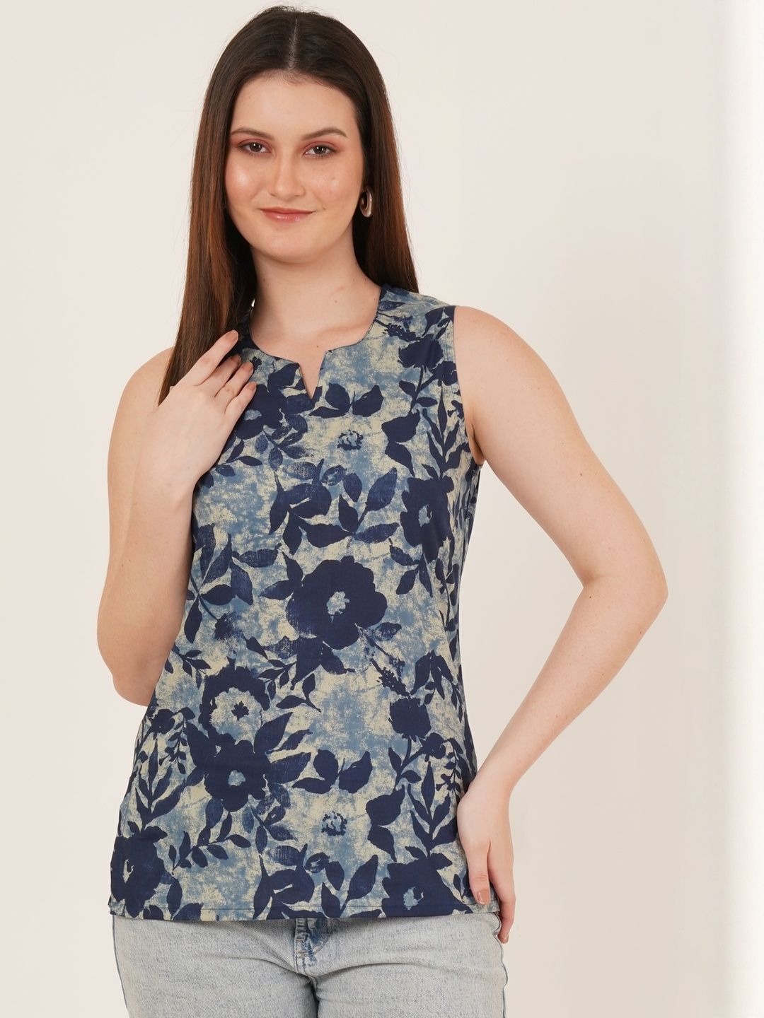 Diktmark  Women Blue Floral Printed V-Neck Pure Cotton Khadi Kurti