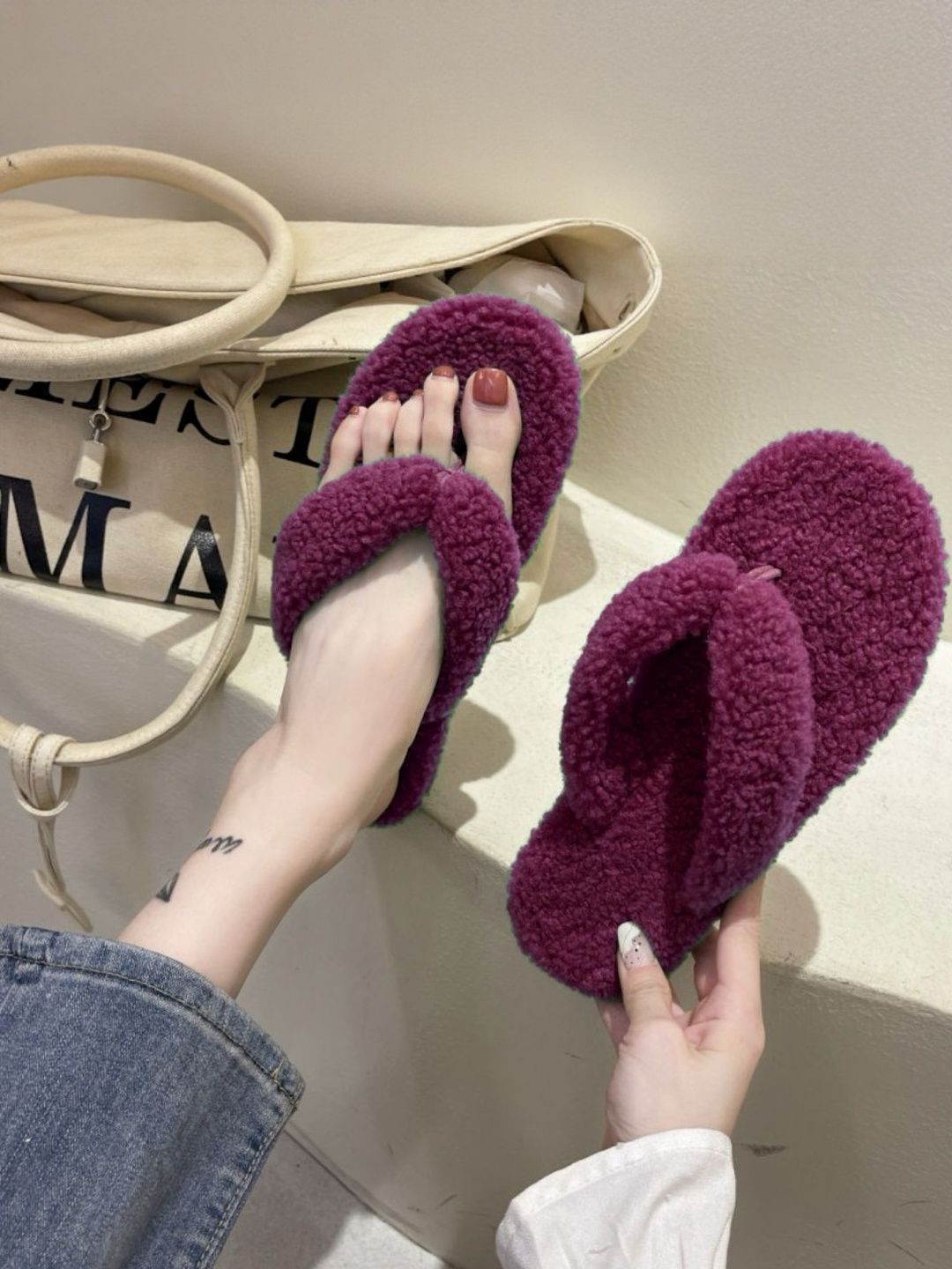 shoptegic Women Maroon Thong Flip-Flops