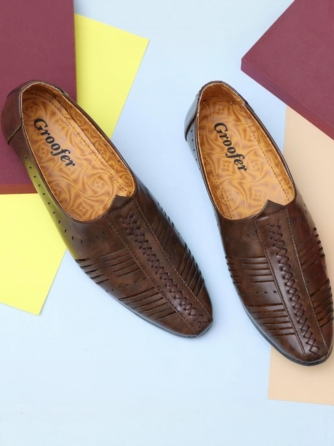 Groofer Men Brown Synthetic Leather Casual Shoes