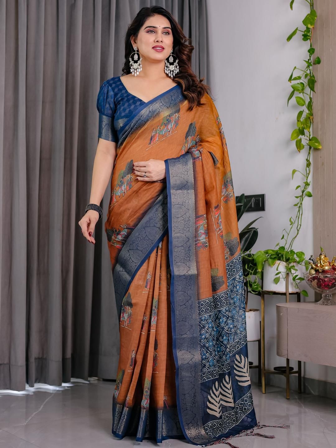 Munir Women Printed Sarees