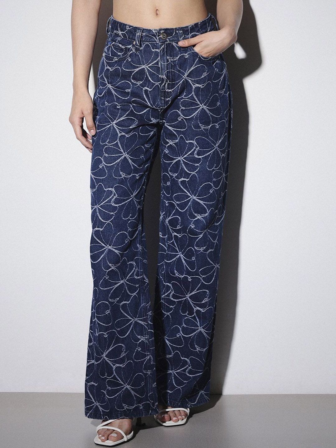 ONLY Women Straight Fit Mid-Rise Embroidered Jeans
