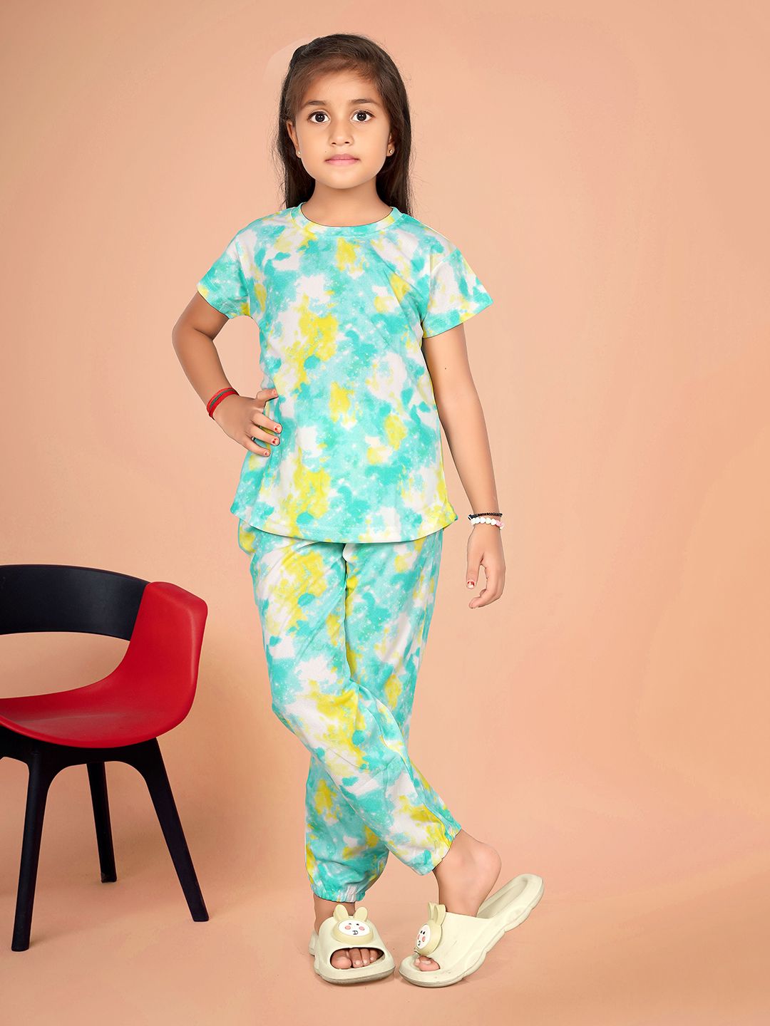 FEBVIBE Girls Abstract Printed Round Neck Night suit