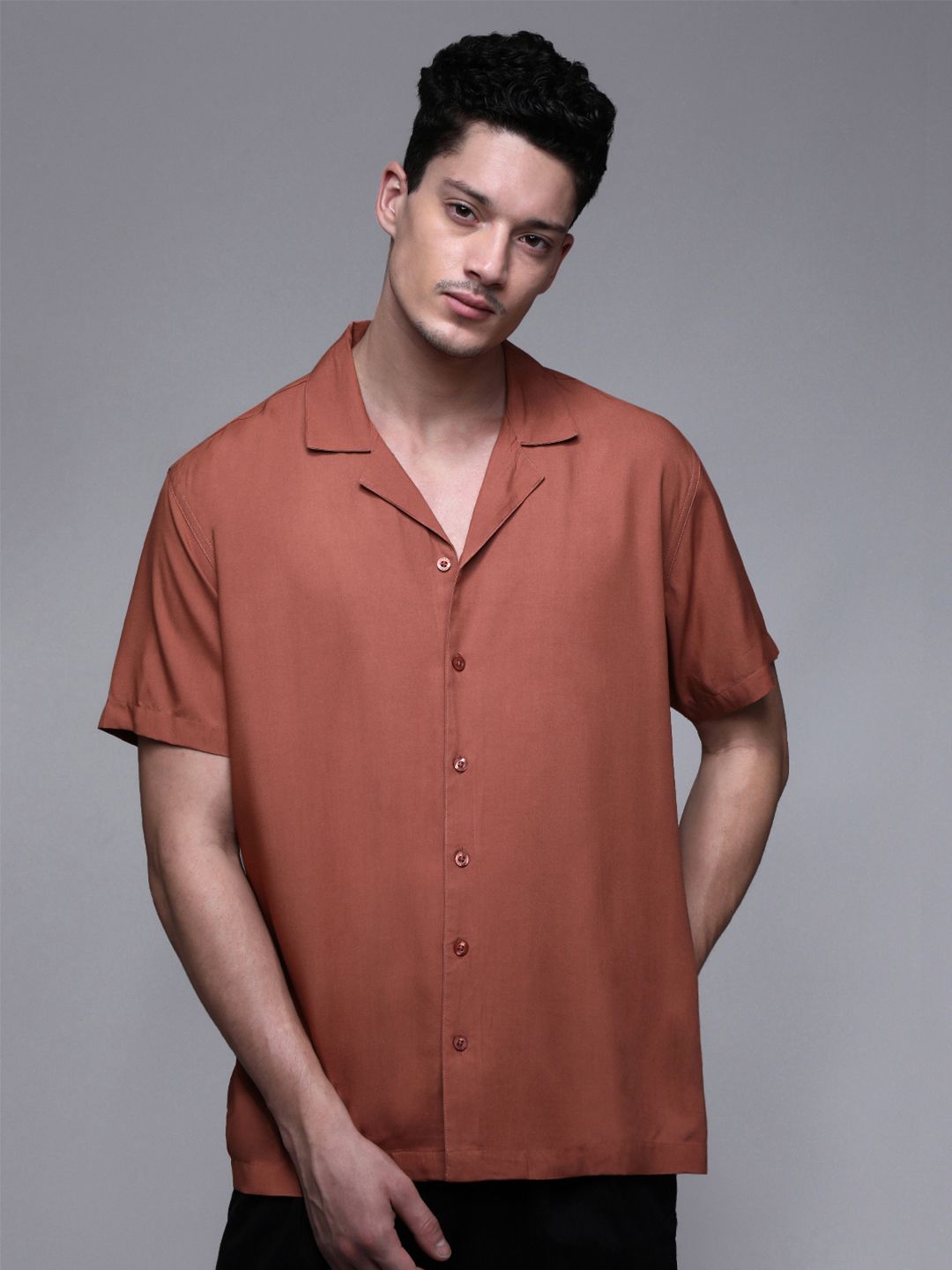 Paper Cut Oversized Solid Spread Collar Casual Shirt