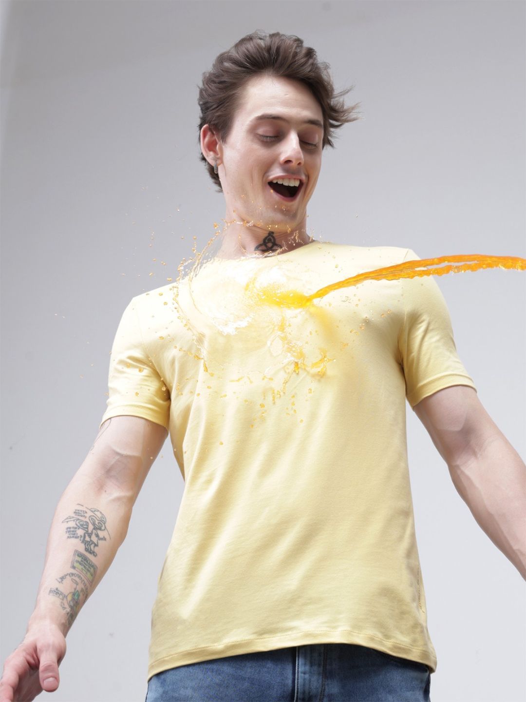 TURMS Men Solid Crew Neck Half Sleeves Stain And Water Repellent Cotton Tshirt