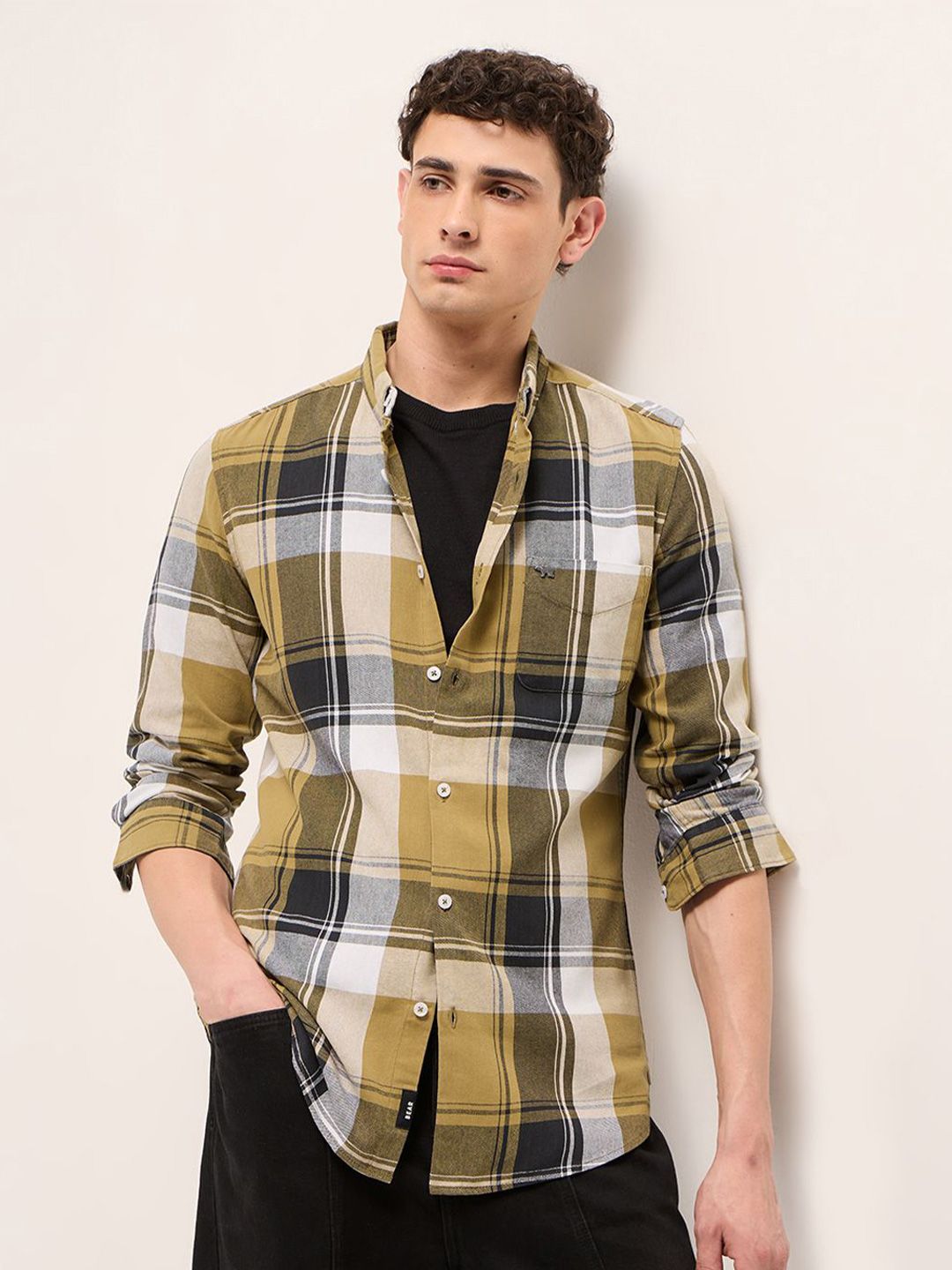 THE BEAR HOUSE Men Slim Fit Buffalo Checked Button-Down Collar Pure Cotton Casual Shirt
