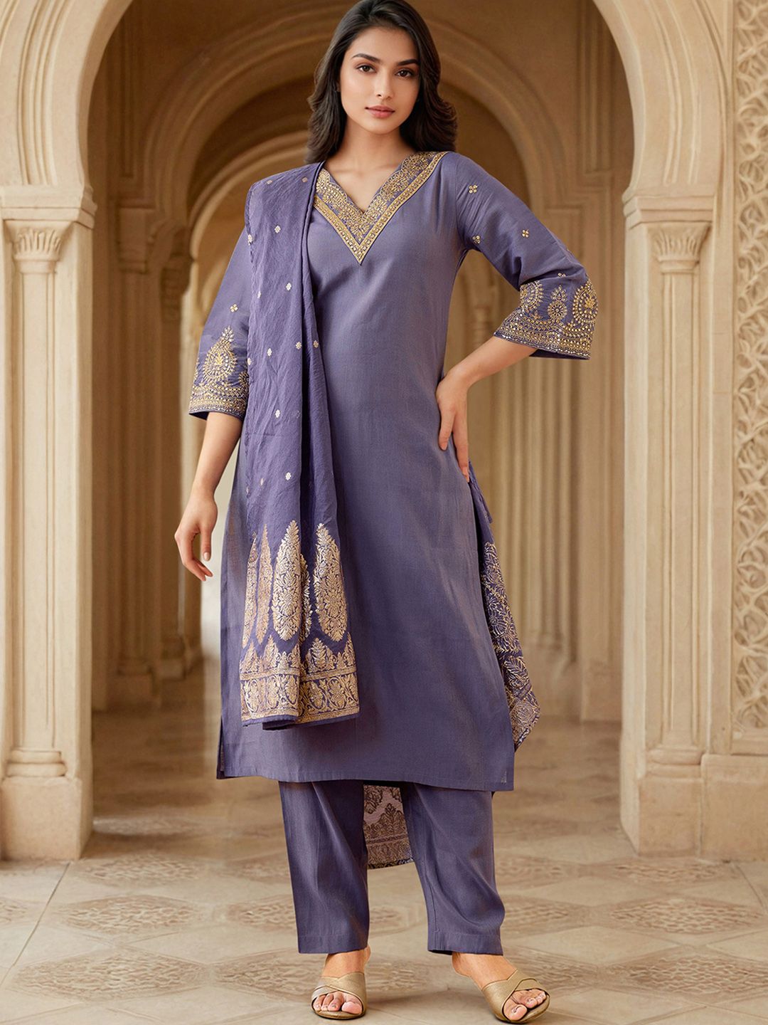 Floral Yoke Design V-Neck Sequinned Straight Kurta With Trouser And Dupatta 2