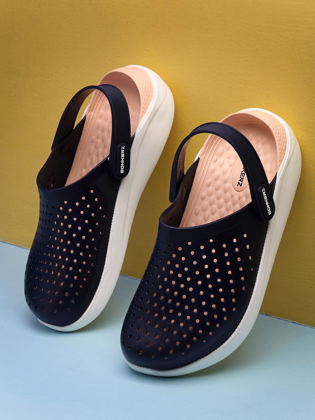 Bonkerz Women Self Design Clogs