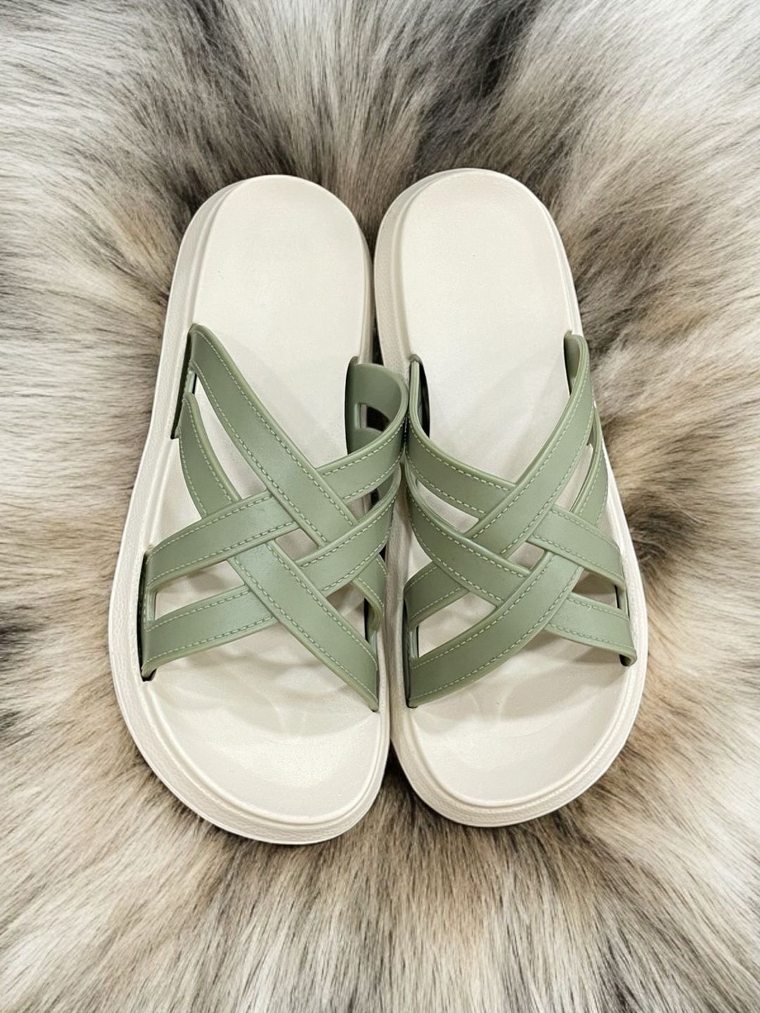 glitchez Women Colourblocked Sliders