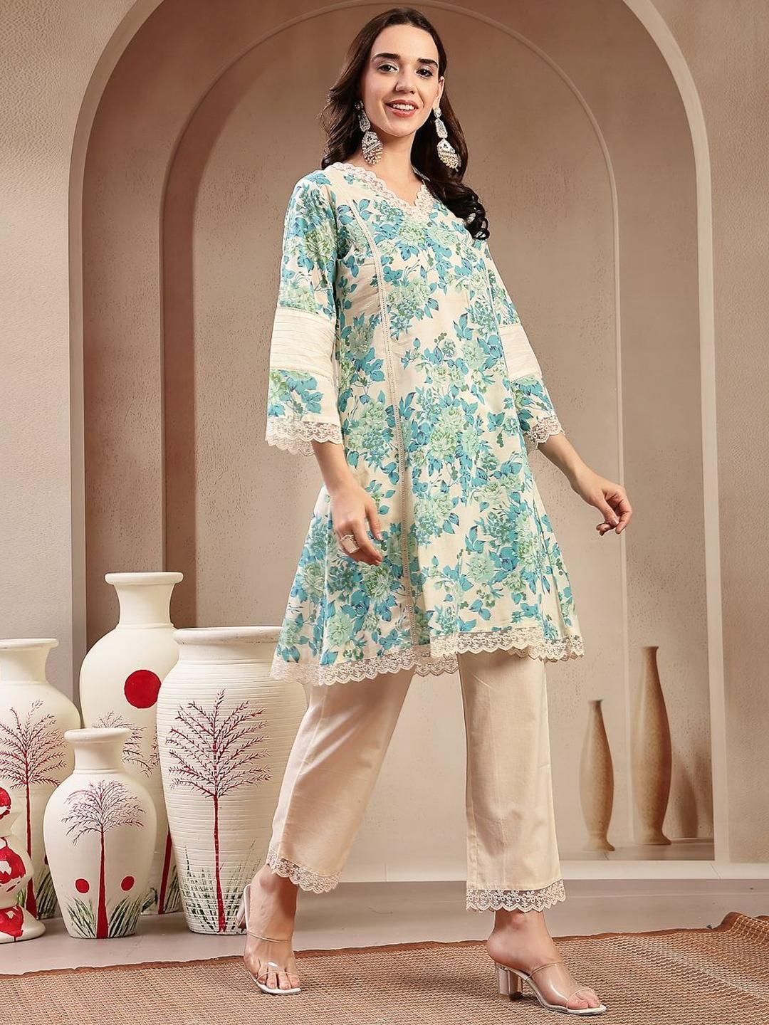 Women Printed V-Neck Cotton Tunic and Trousers Co-Ords 4