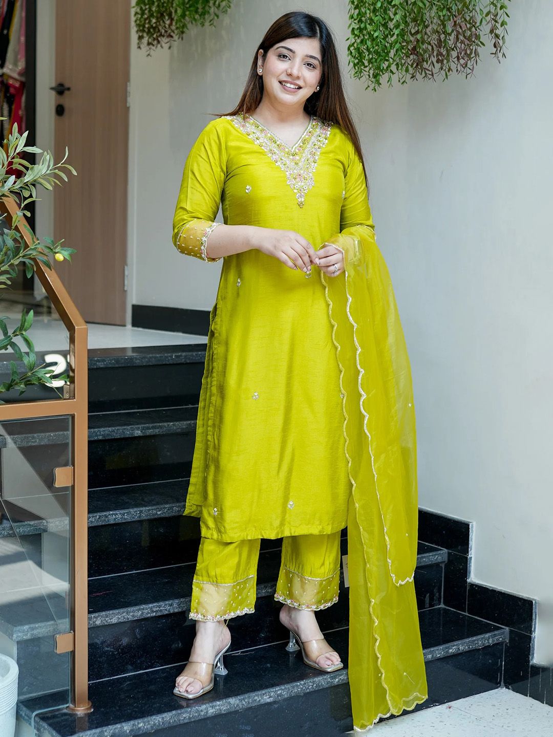 Growdamy Floral Embroidered Straight Sequinned Chanderi Silk Kurta With Trousers & Dupatta