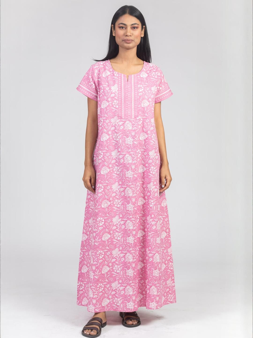 Nihsamah Women Pink Printed Essential Slip-On Maxi Nightdress
