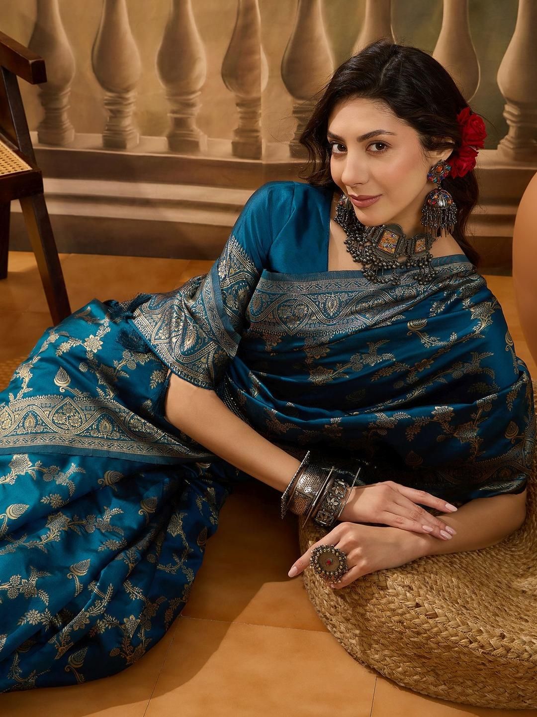 SHADOW & SAINING Floral Woven Design Zari Banarasi Jacquard Saree
