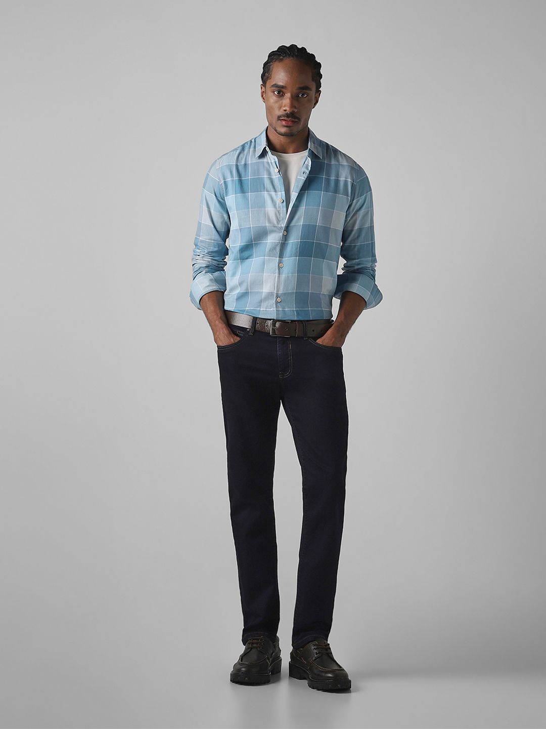 Mufti Men Slim Fit Checked Spread Collar Cotton Casual Shirt