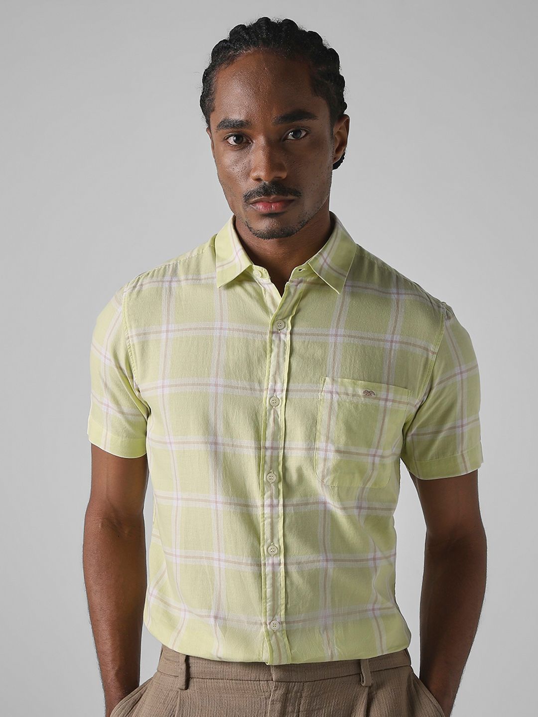 Mufti Men Slim Fit Spread Collar Checked Cotton Casual Shirt